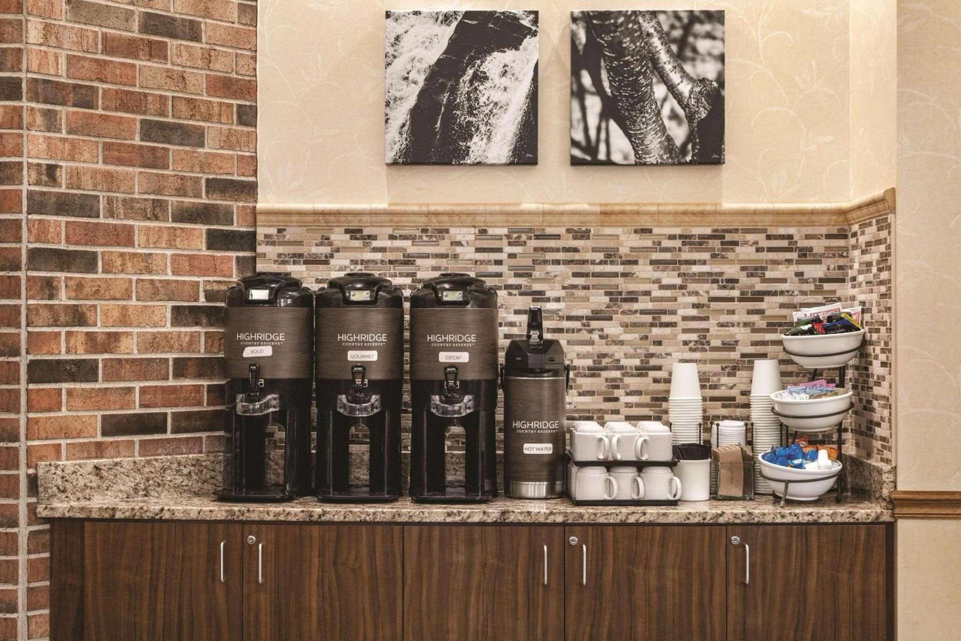 Country Inn & Suites by Radisson, Woodbury, MN photo 22
