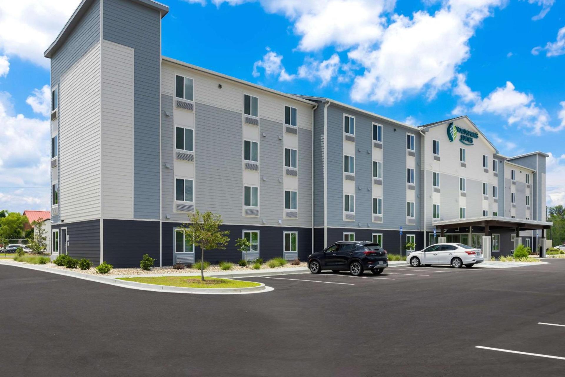 WoodSpring Suites Savannah West Chatham Parkway photo 1