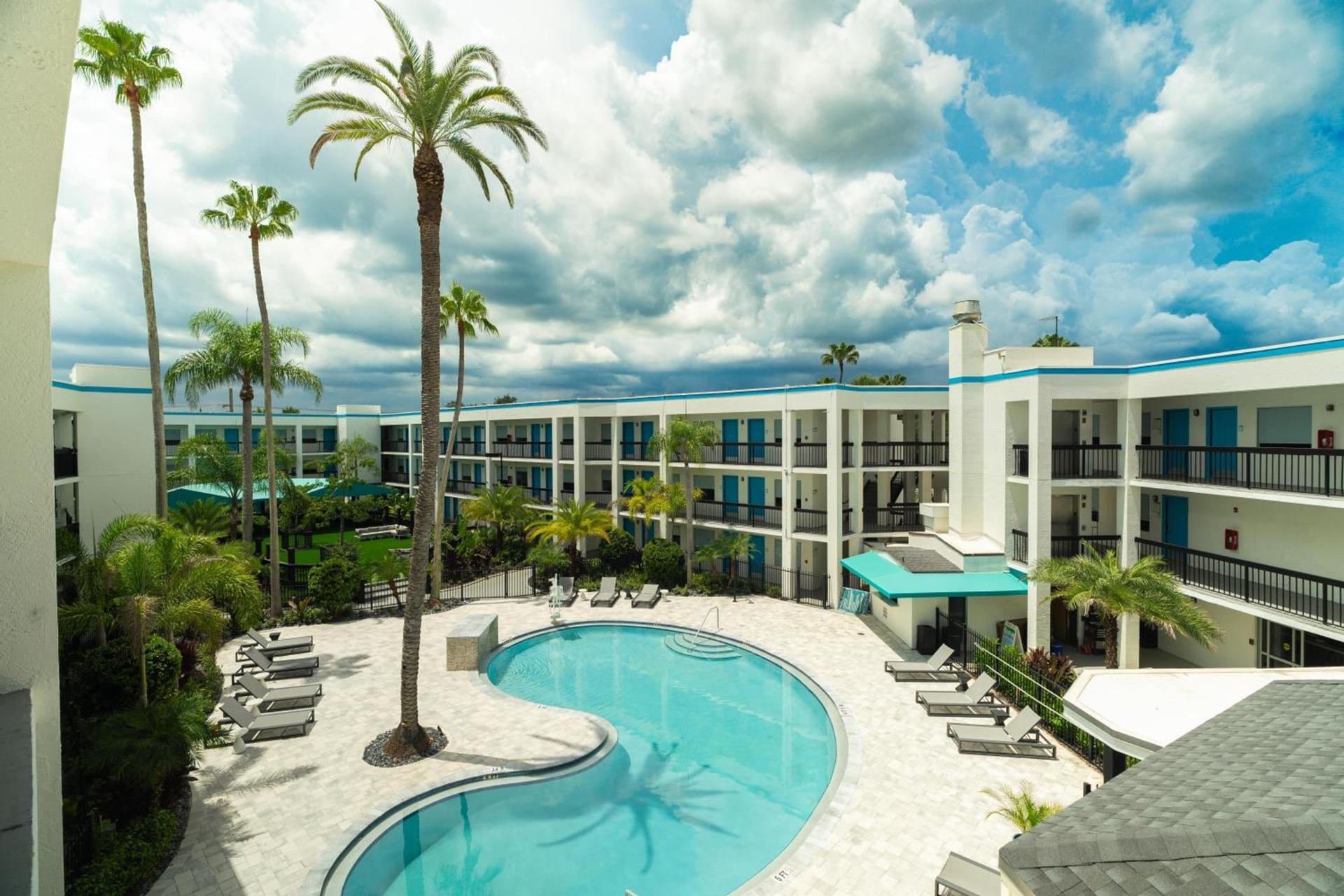 OASIS BAY SUITES, Tampa, Busch Gardens, USF photo 7