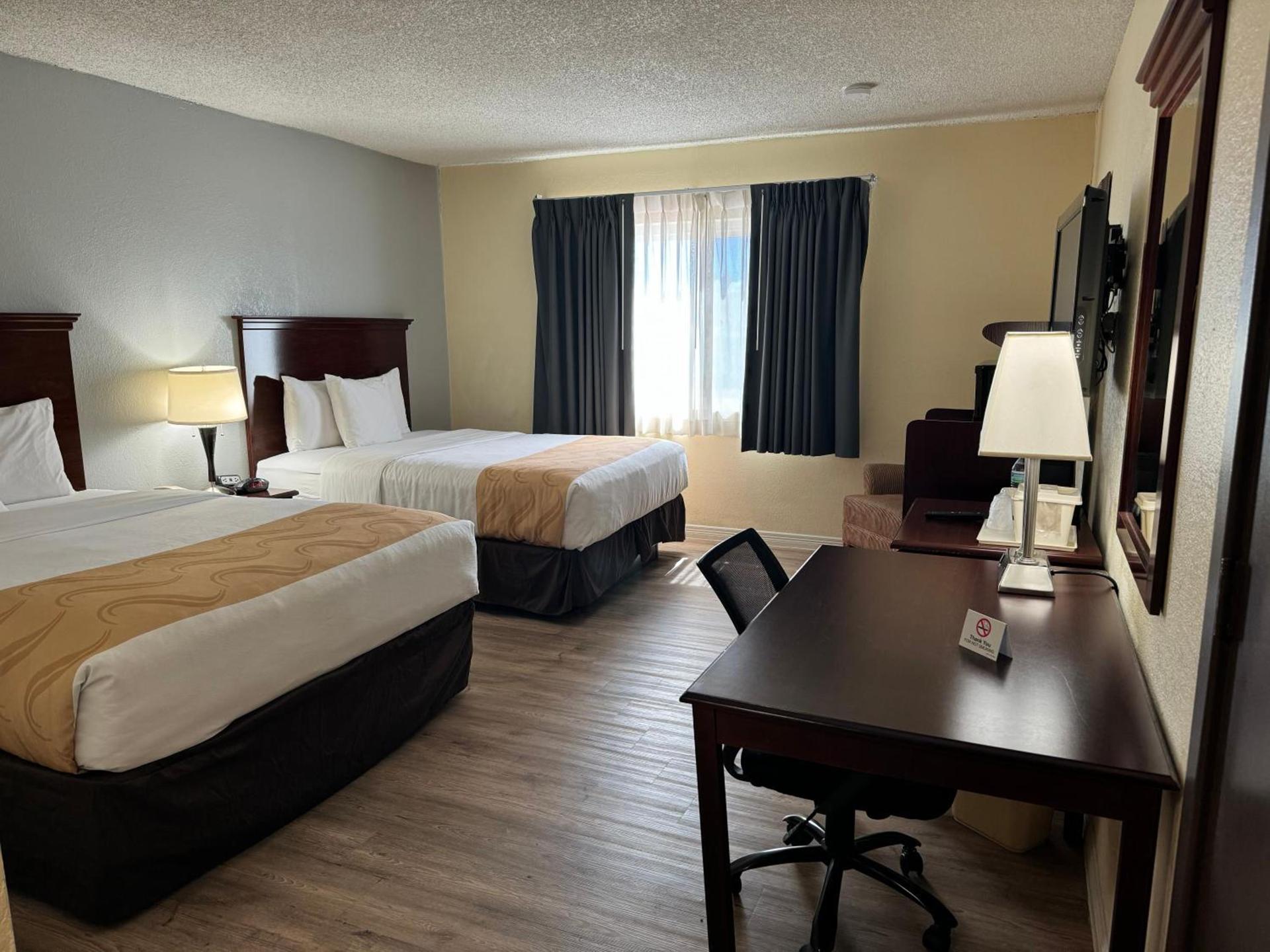 Hotel Americana photo 61