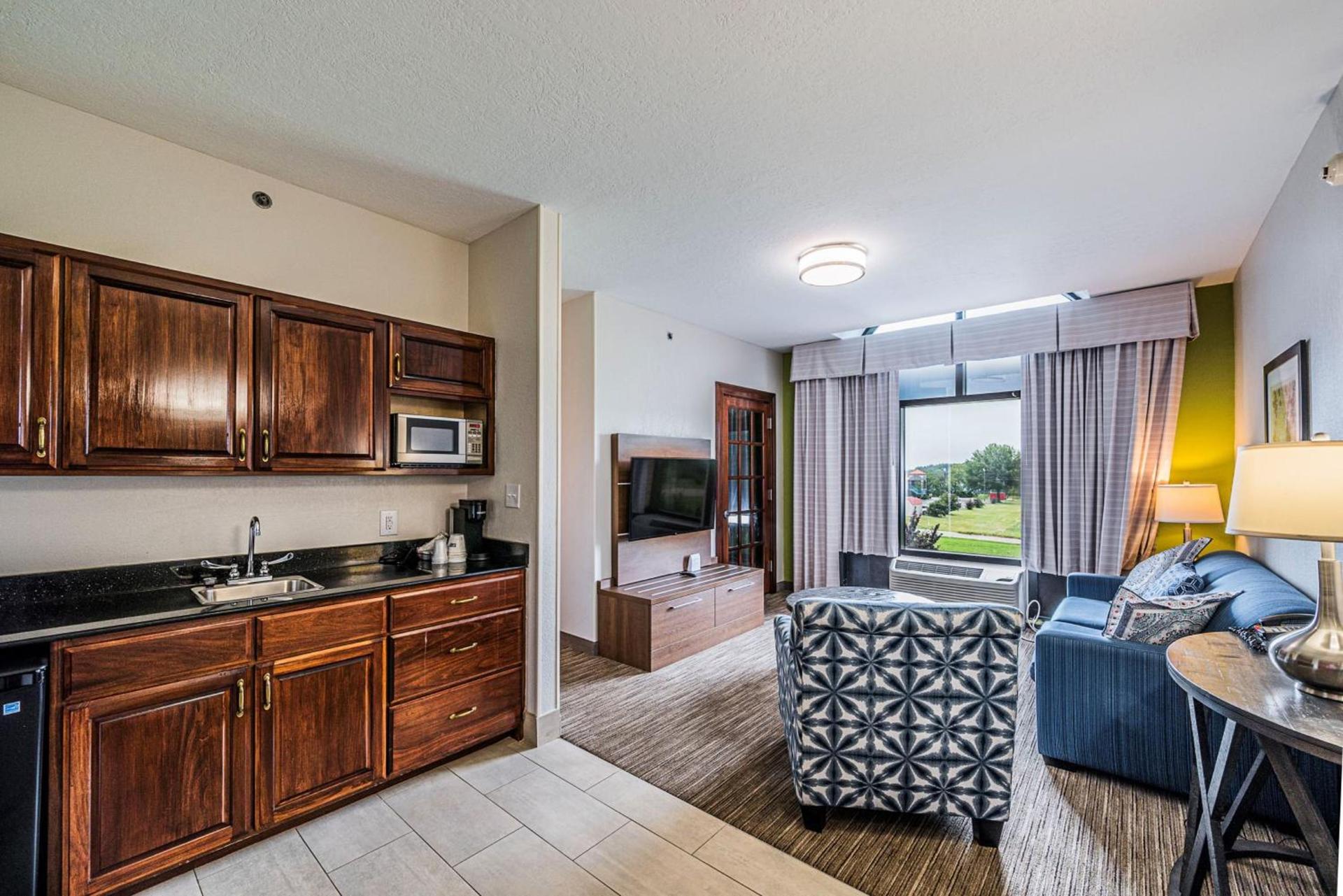 Holiday Inn Express Hotel & Suites Franklin by IHG photo 53