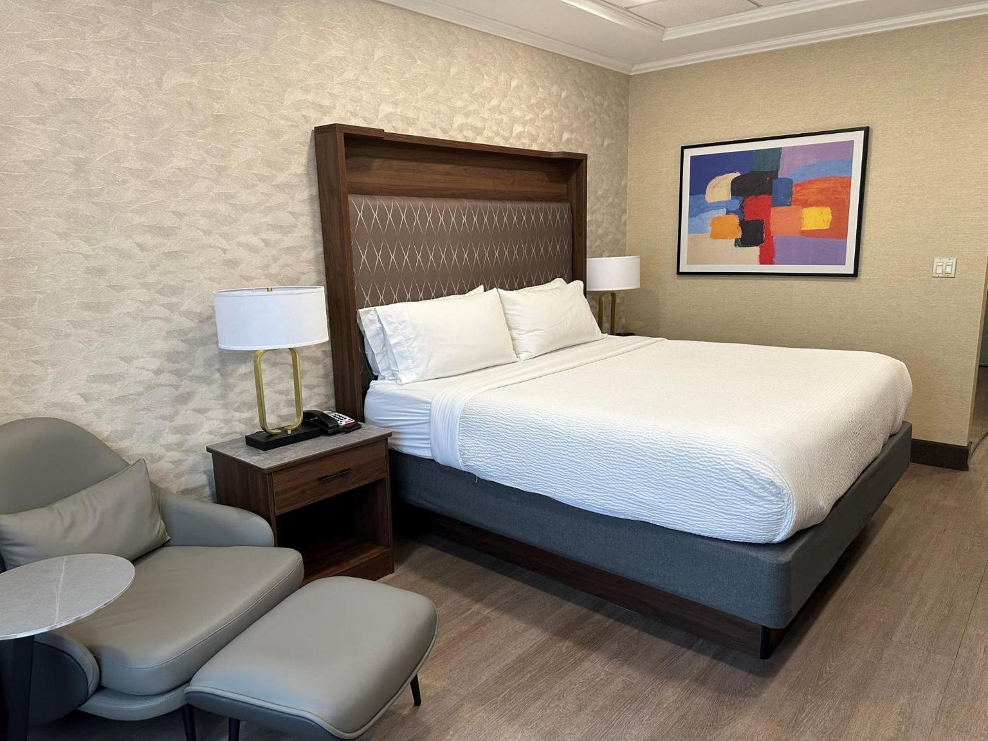 Holiday Inn Plainview-Long Island by IHG photo 23