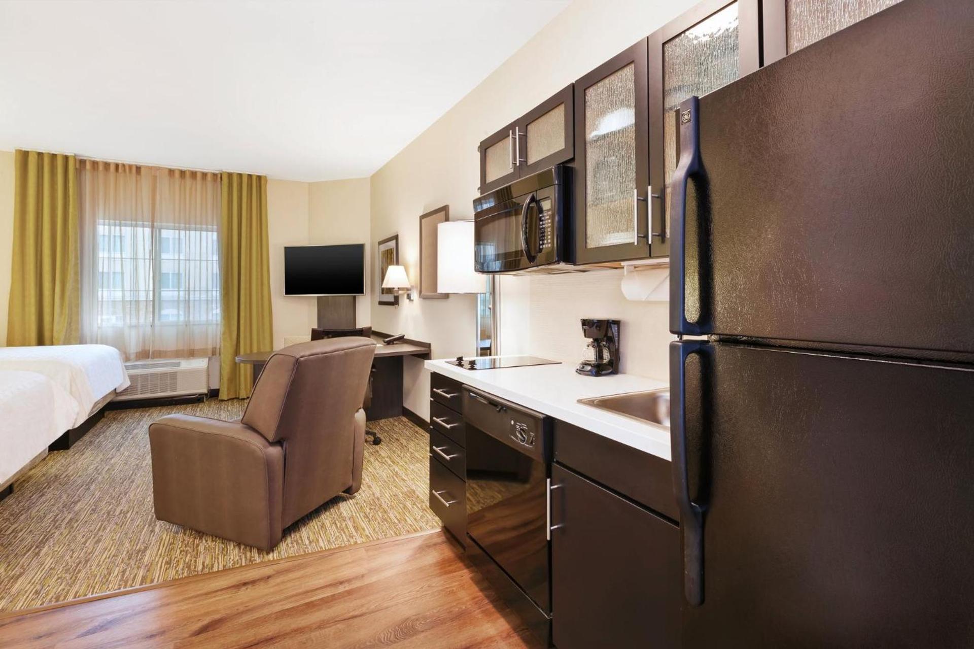 Candlewood Suites MORGANTOWN-UNIV WEST VIRGINIA by IHG photo 52