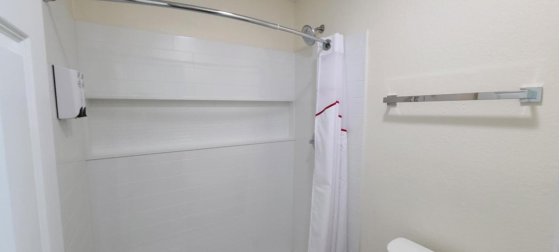 Red Roof Inn Byron photo 20