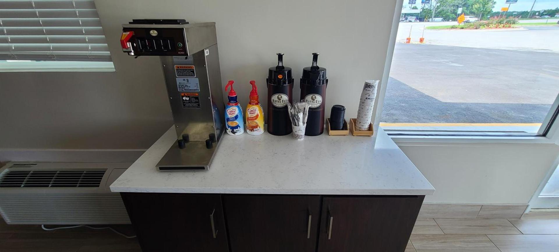 Red Roof Inn Byron photo 9