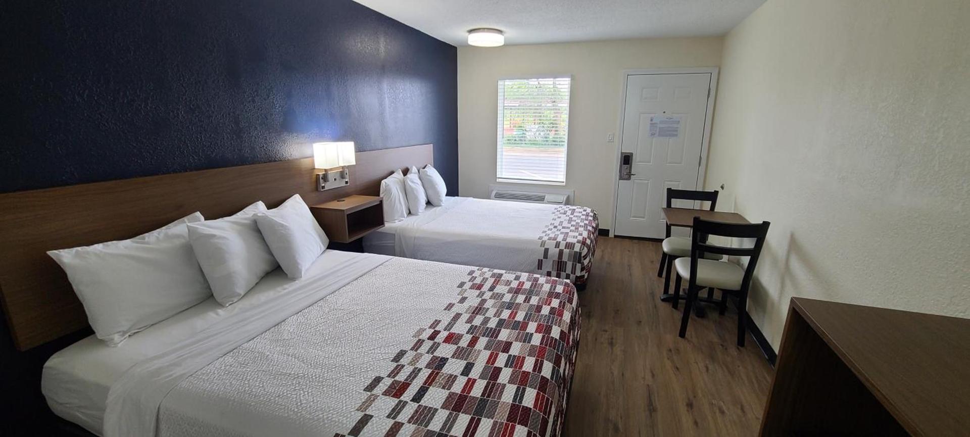 Red Roof Inn Byron photo 28