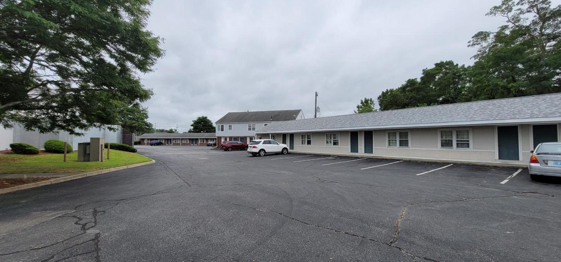 Town & Country Inn photo 31