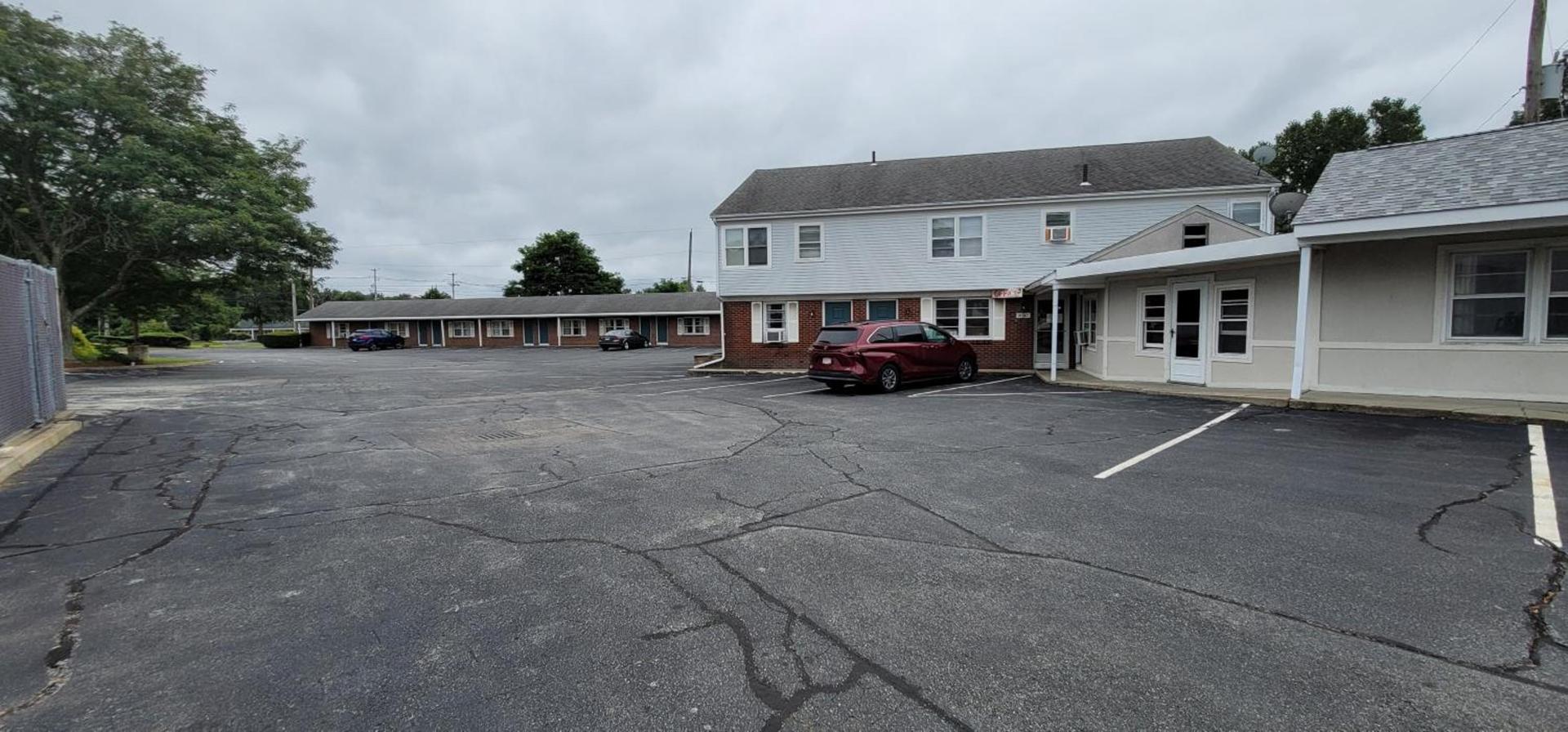 Town & Country Inn photo 18