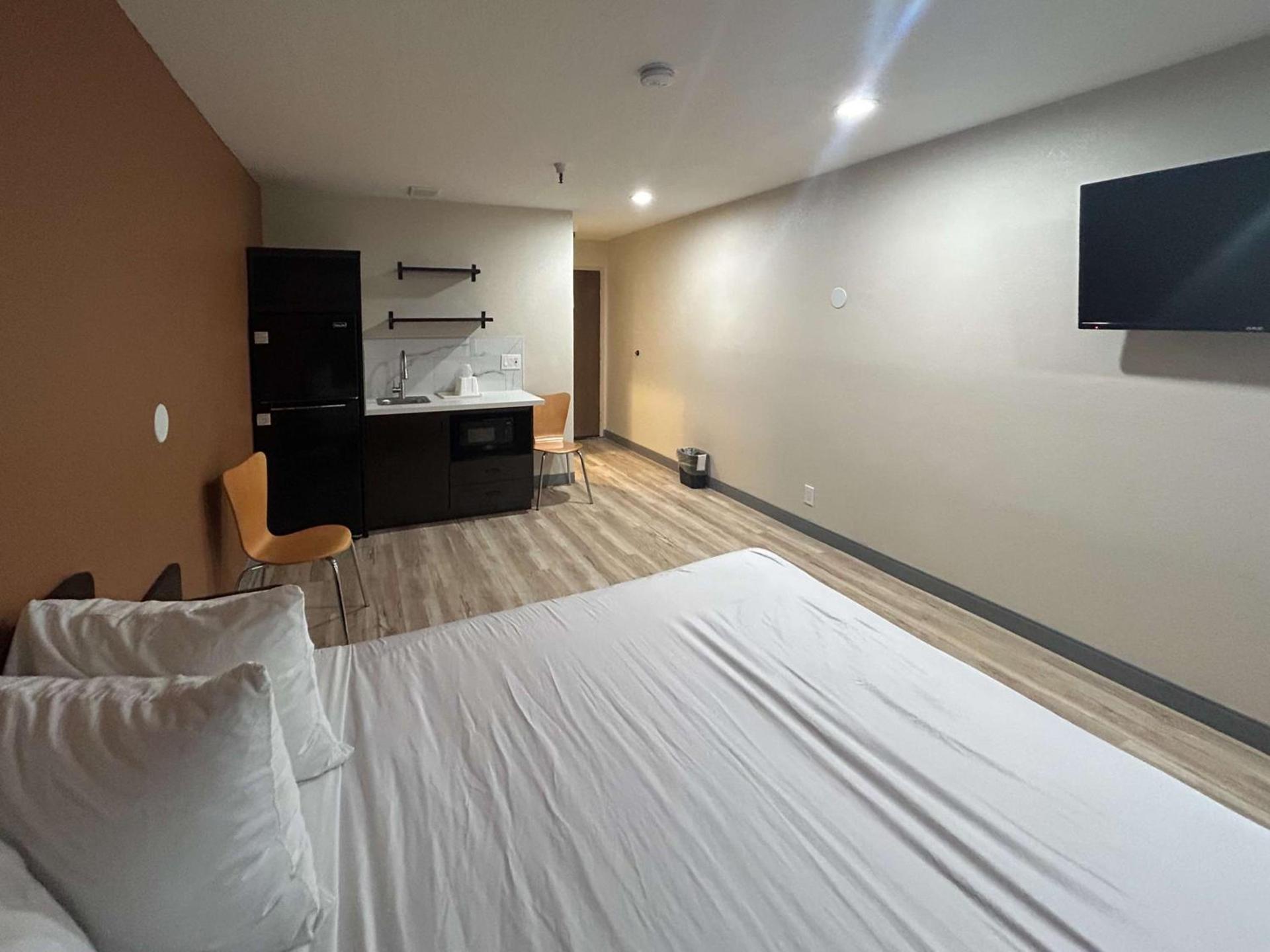 Studio 6 Suites Cameron Park, CA Folsom photo 9