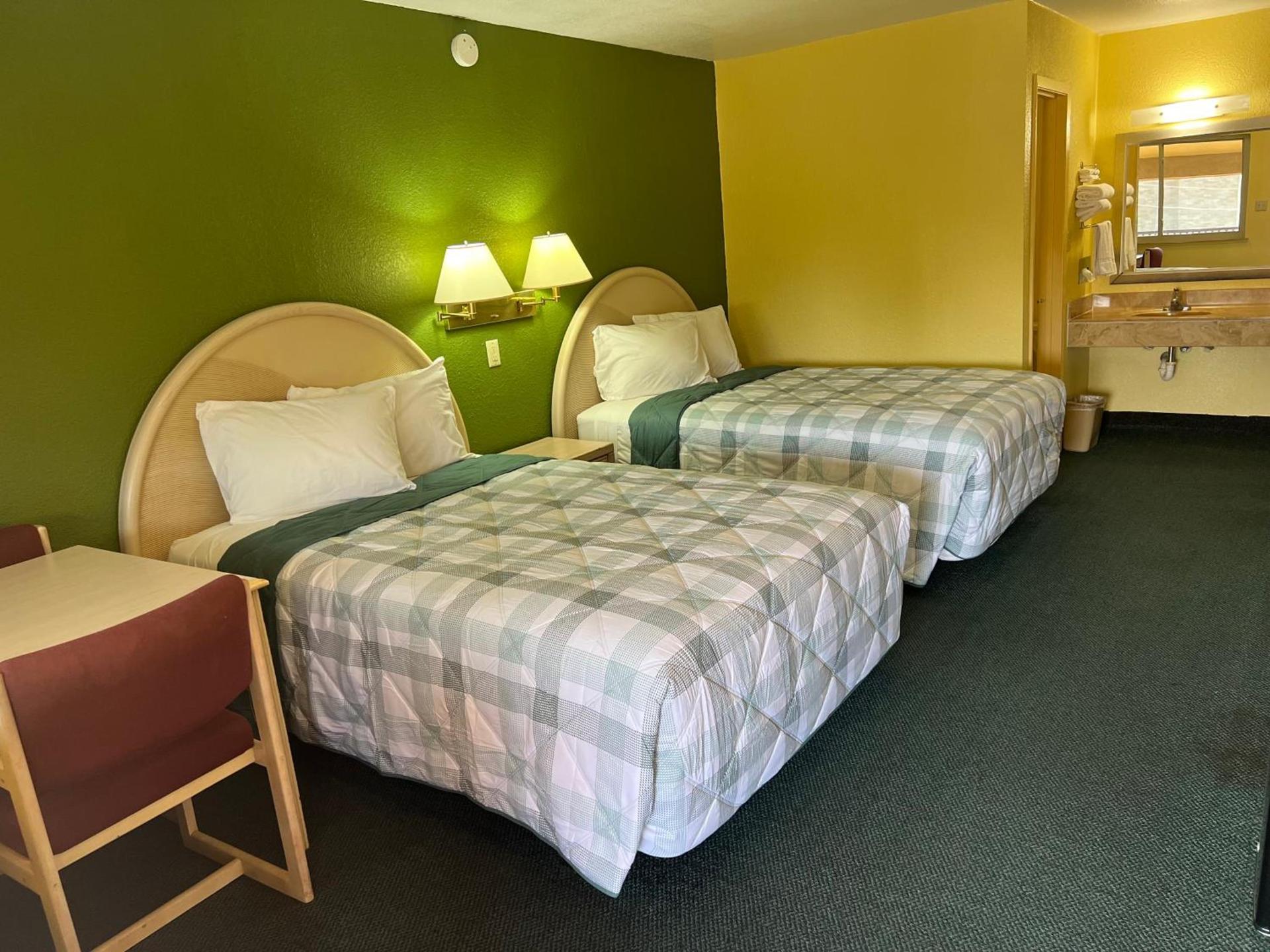 Antlers Inn photo 12
