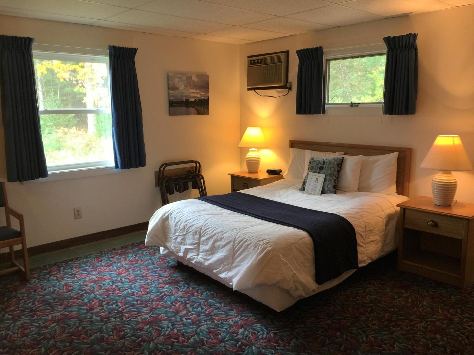 Cedar Motor Inn photo 15