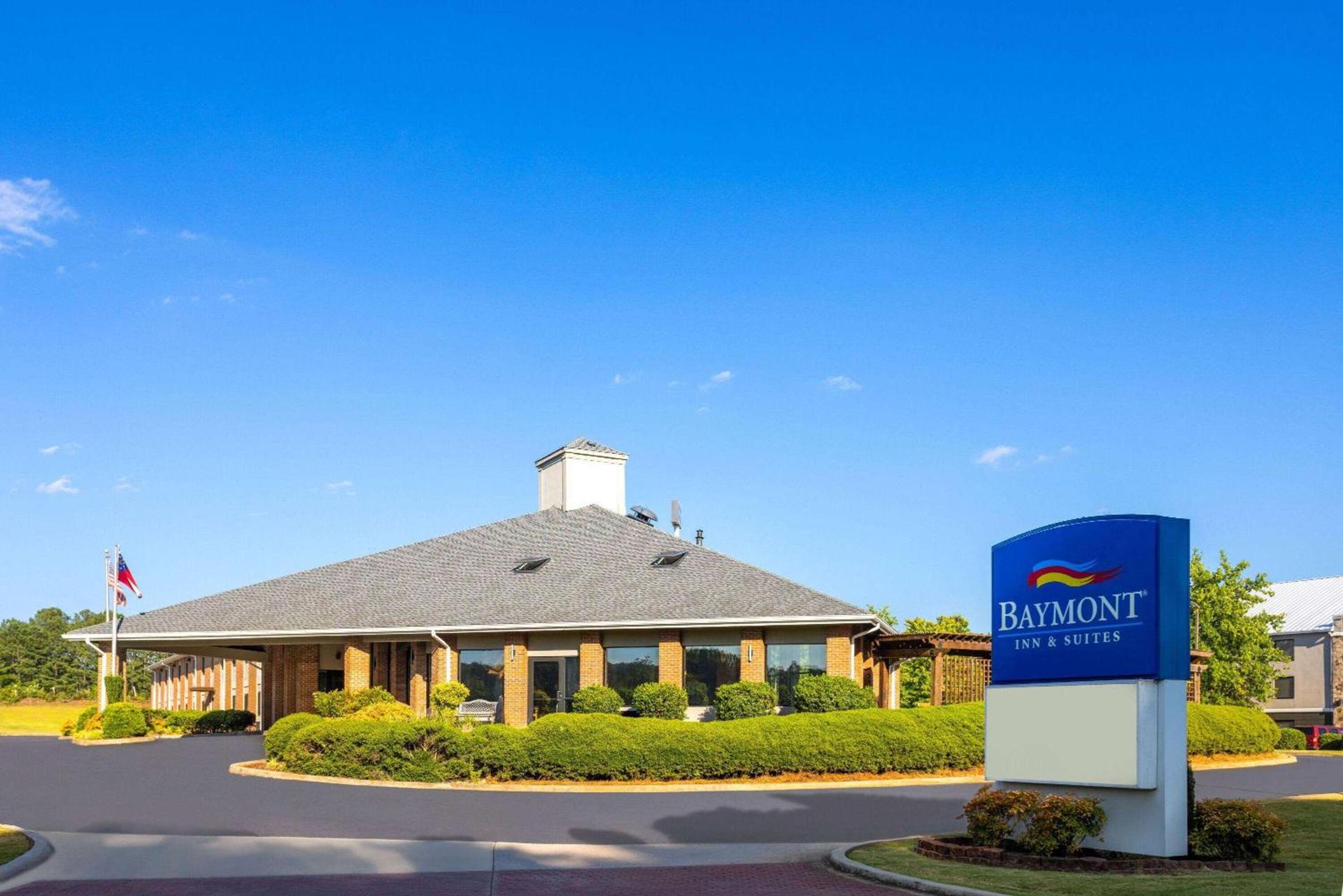 Baymont by Wyndham LaGrange photo 7