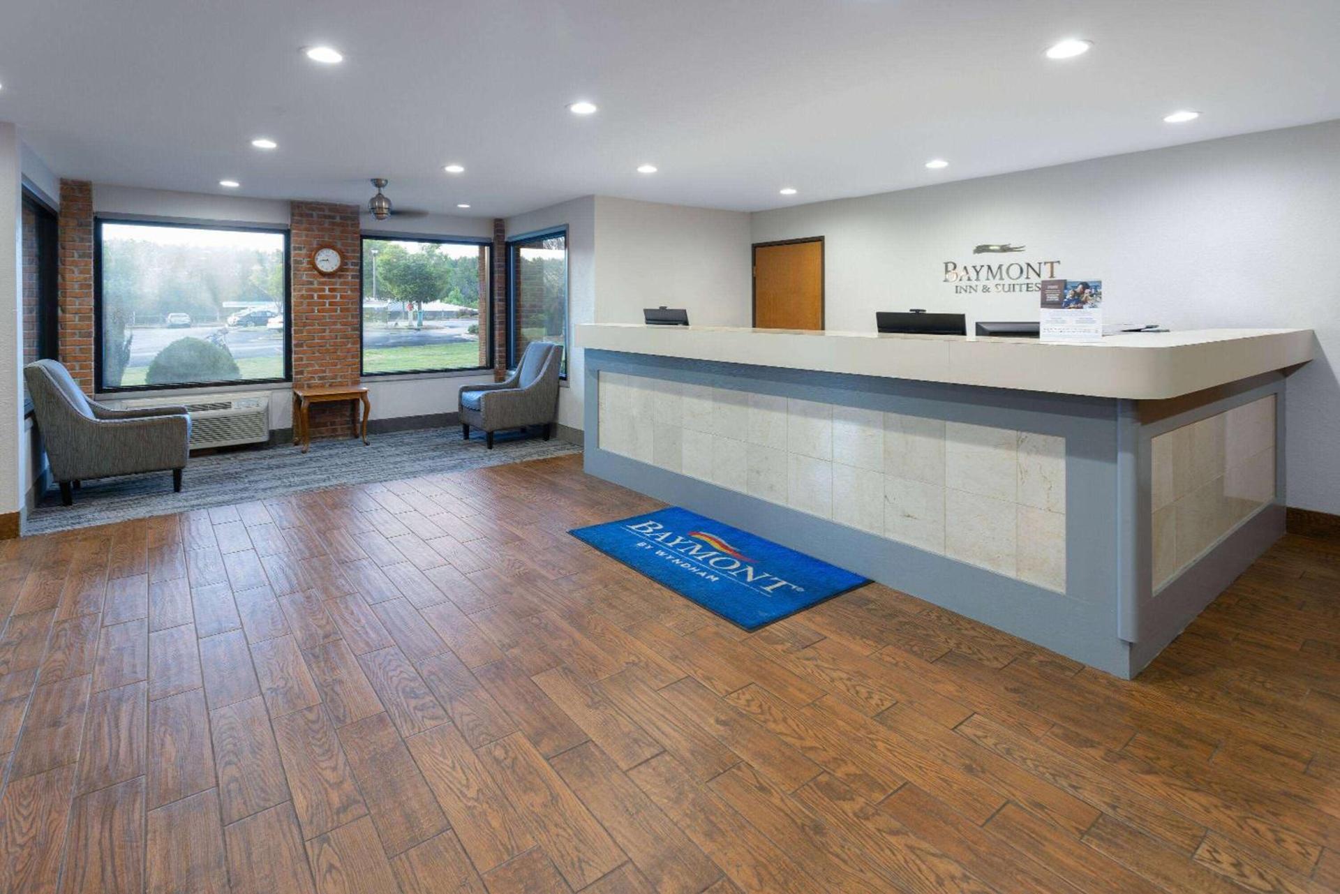 Baymont by Wyndham LaGrange photo 10