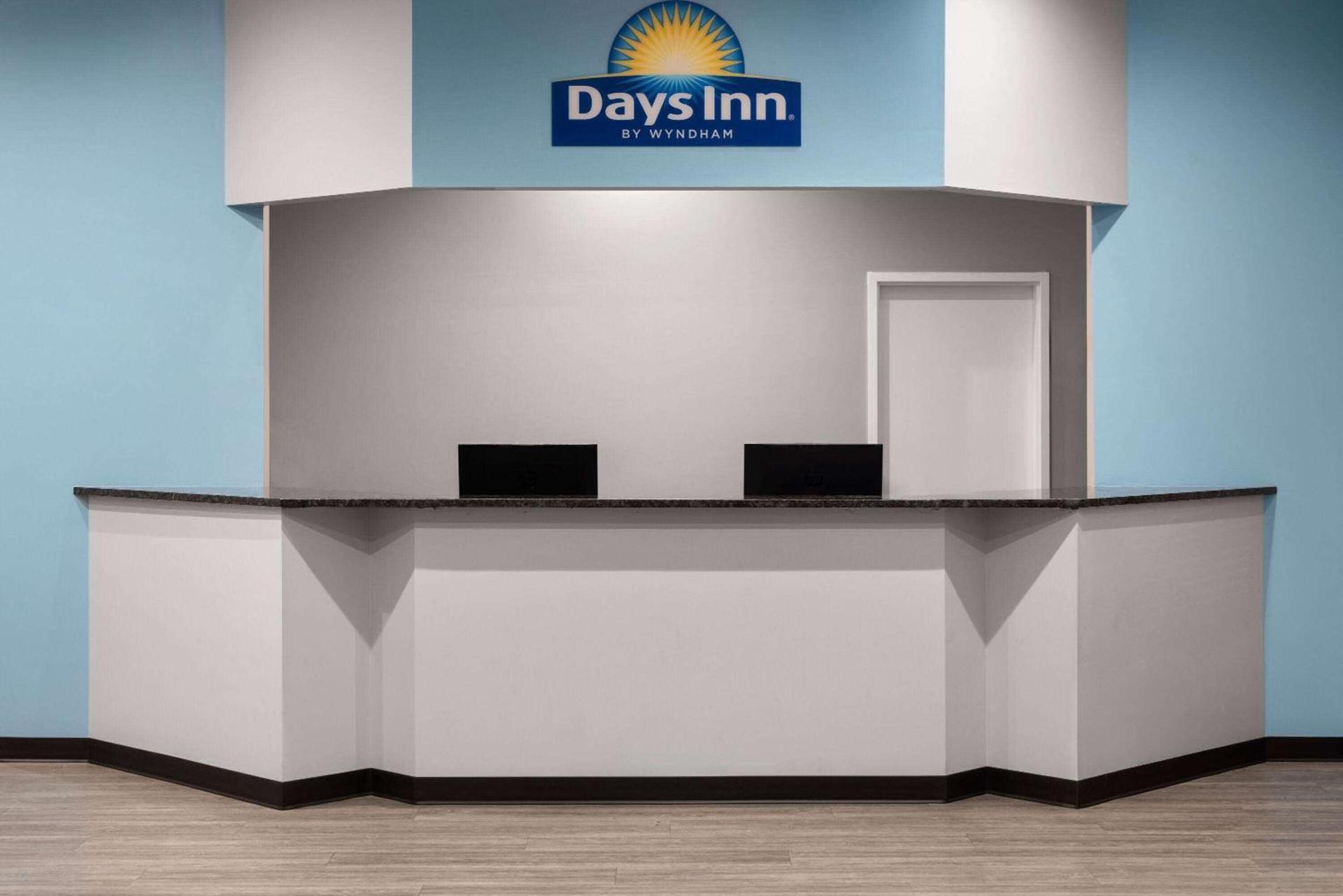 Days Inn of Frederick by Wyndham photo 7
