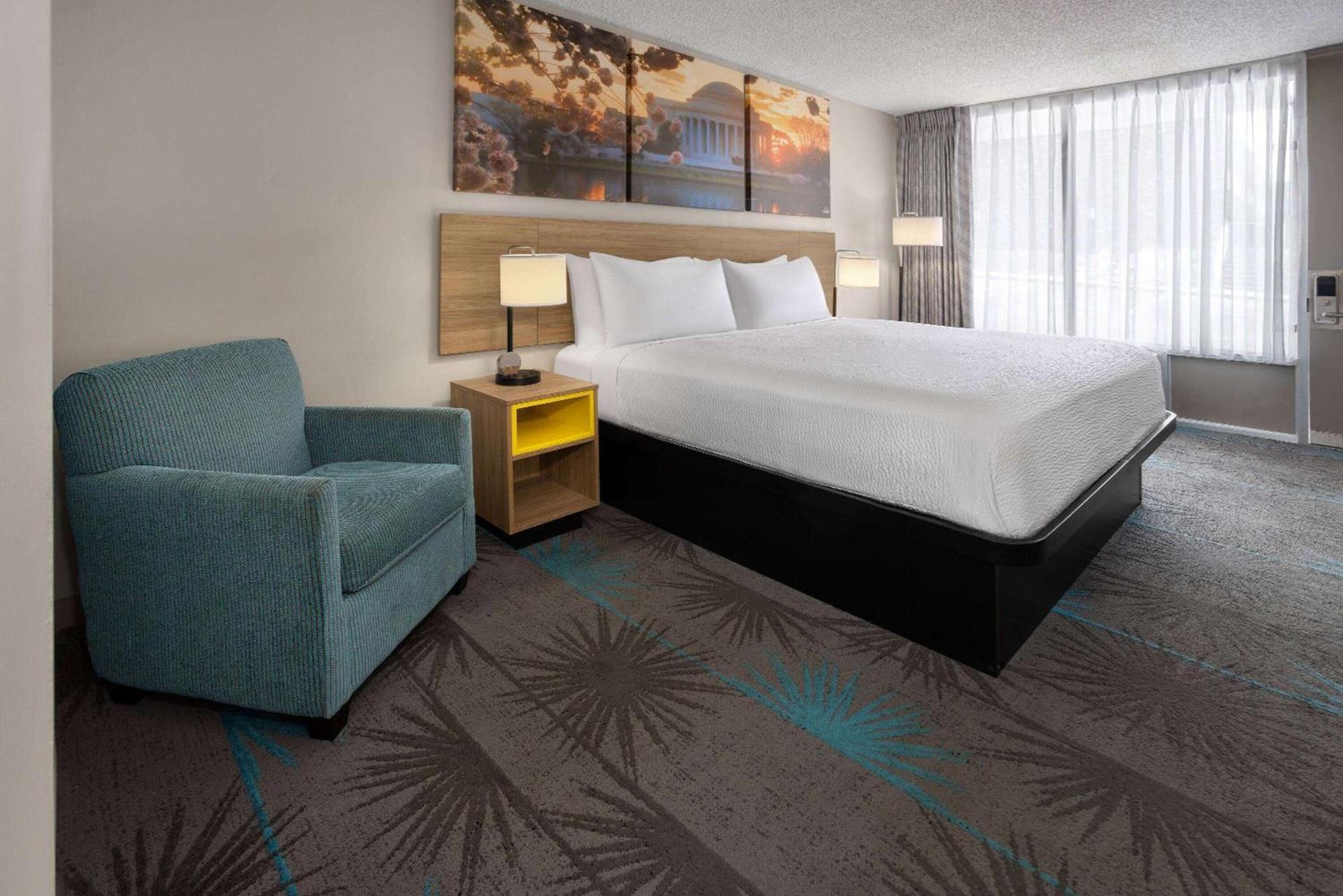 Days Inn of Frederick by Wyndham photo 34