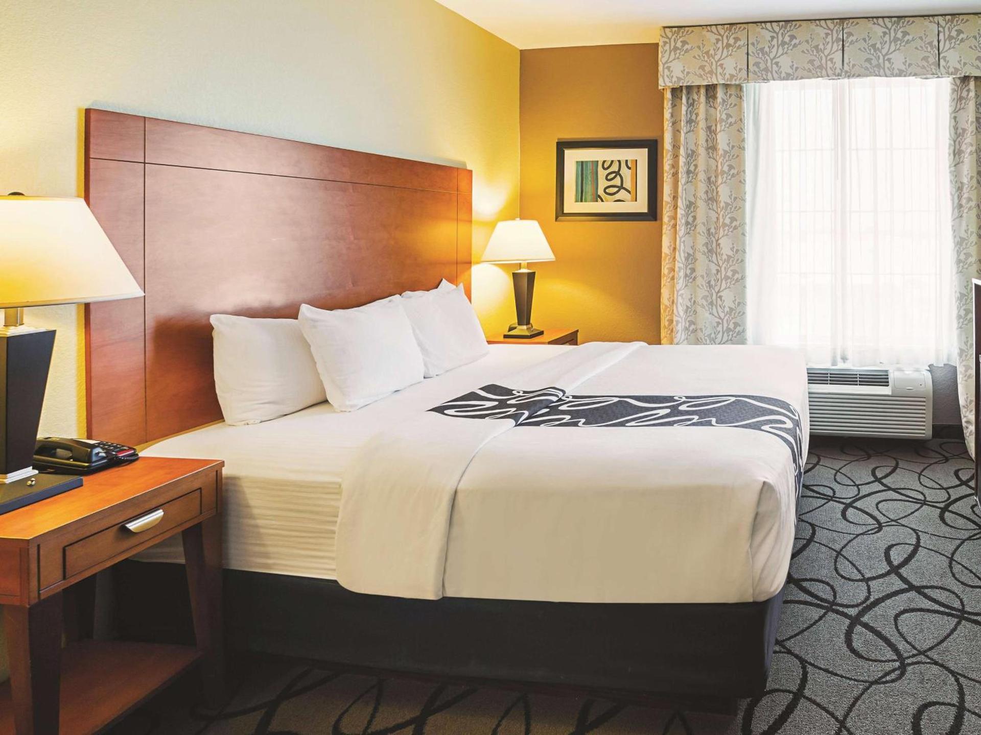 La Quinta by Wyndham Ft. Worth - Forest Hill, TX photo 15