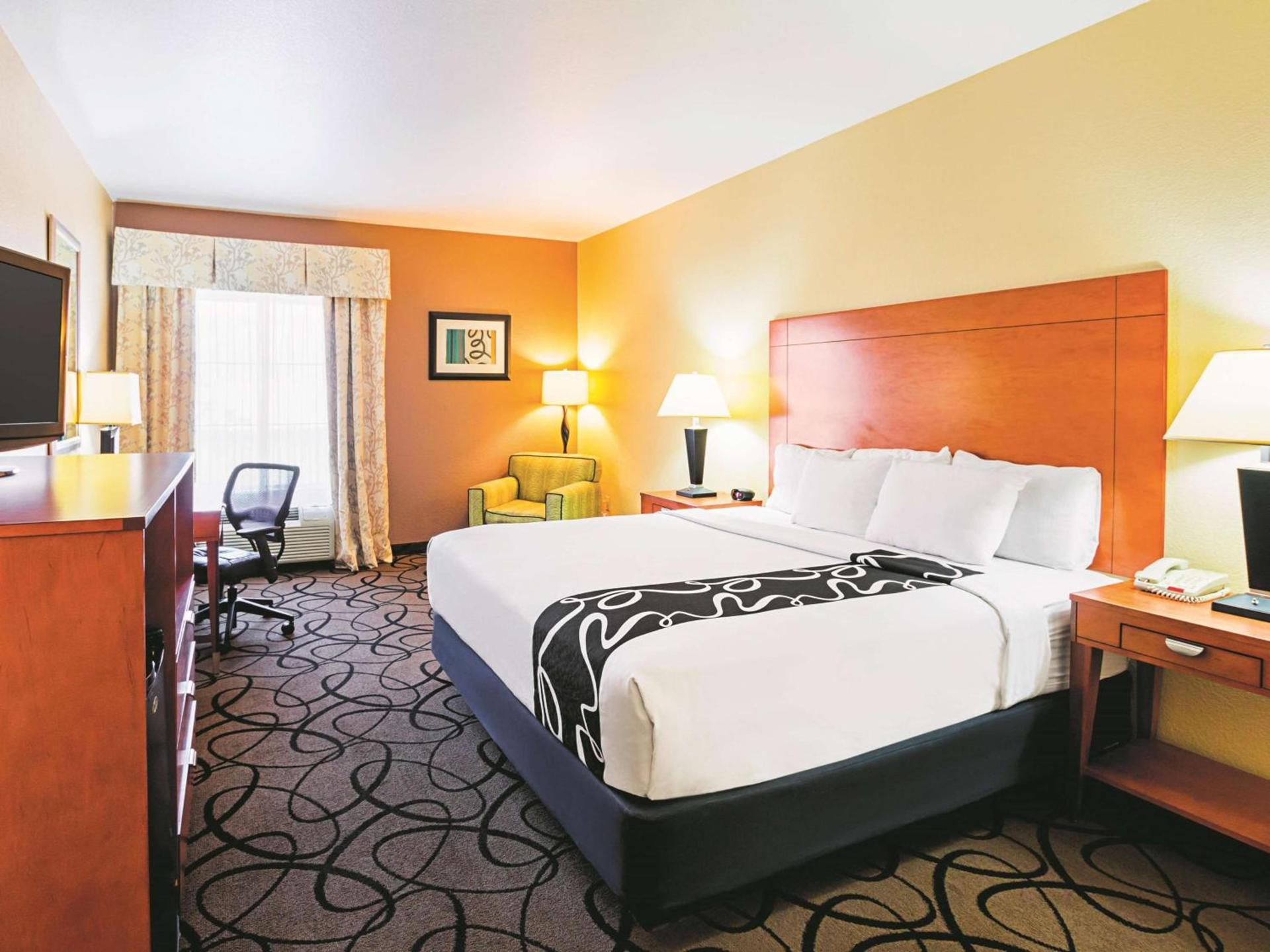 La Quinta by Wyndham Ft. Worth - Forest Hill, TX photo 22