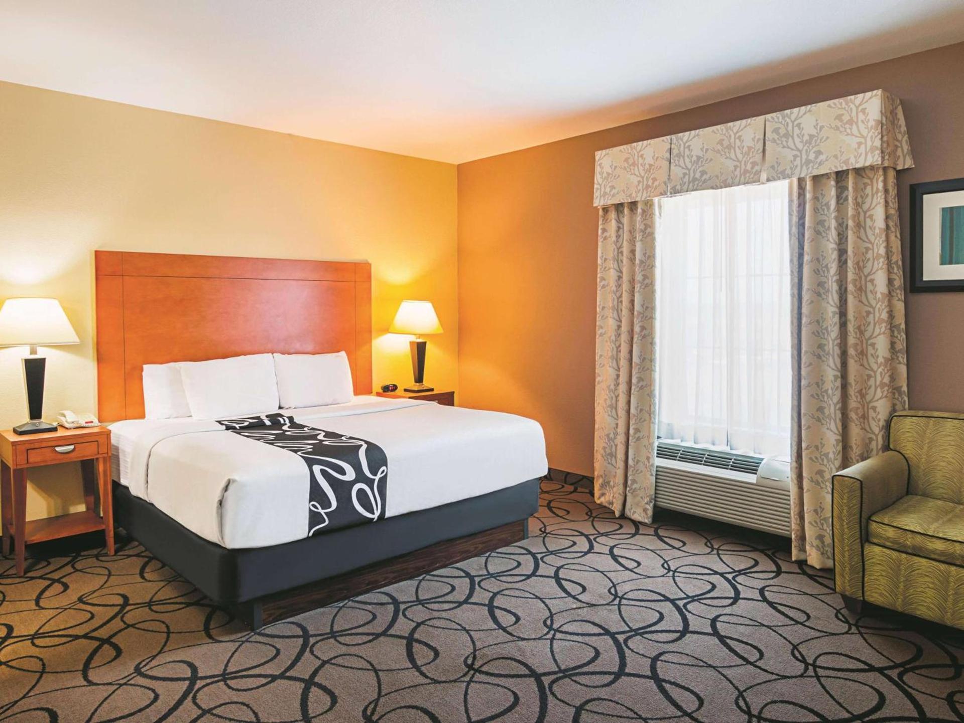 La Quinta by Wyndham Ft. Worth - Forest Hill, TX photo 31
