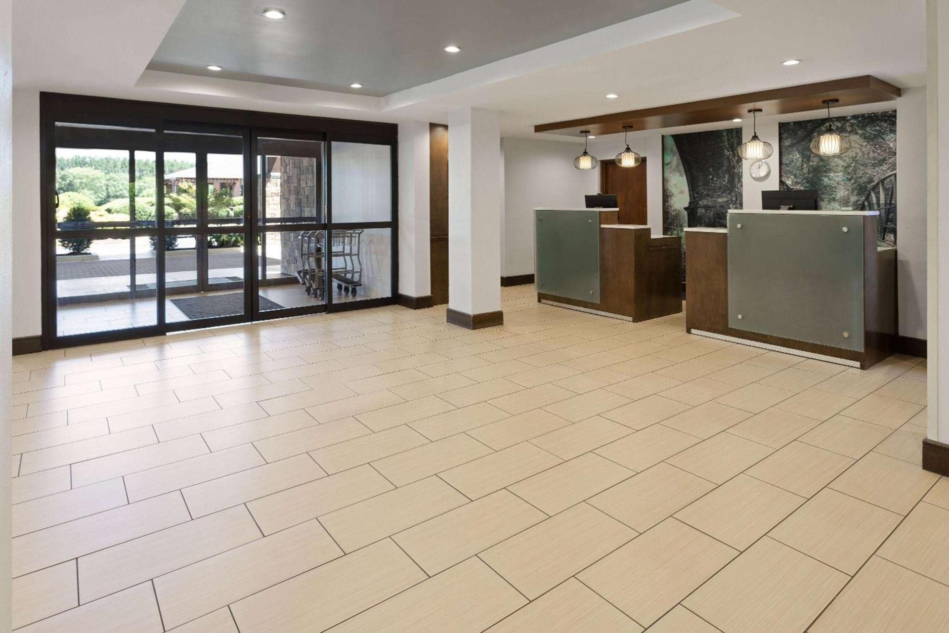 La Quinta by Wyndham LaGrange / I-85 photo 33