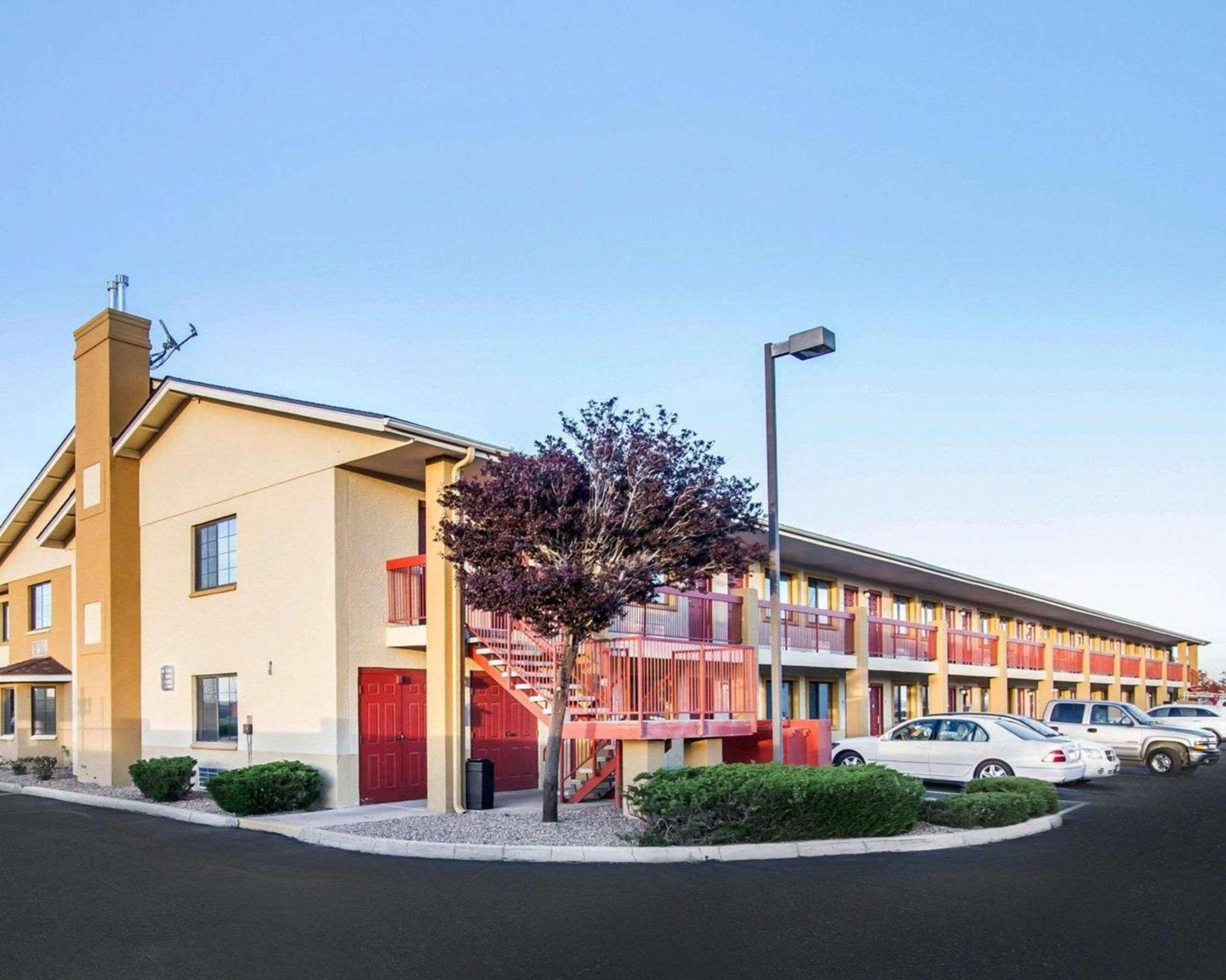 Quality Inn Holbrook near Petrified Forest — hotel in Holbrook