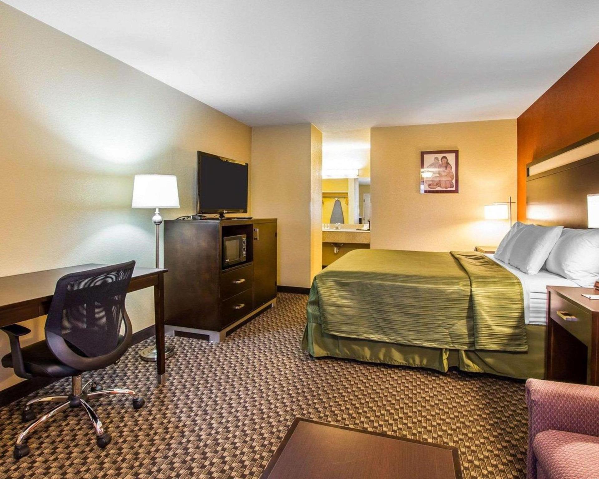 Quality Inn Holbrook near Petrified Forest photo 10