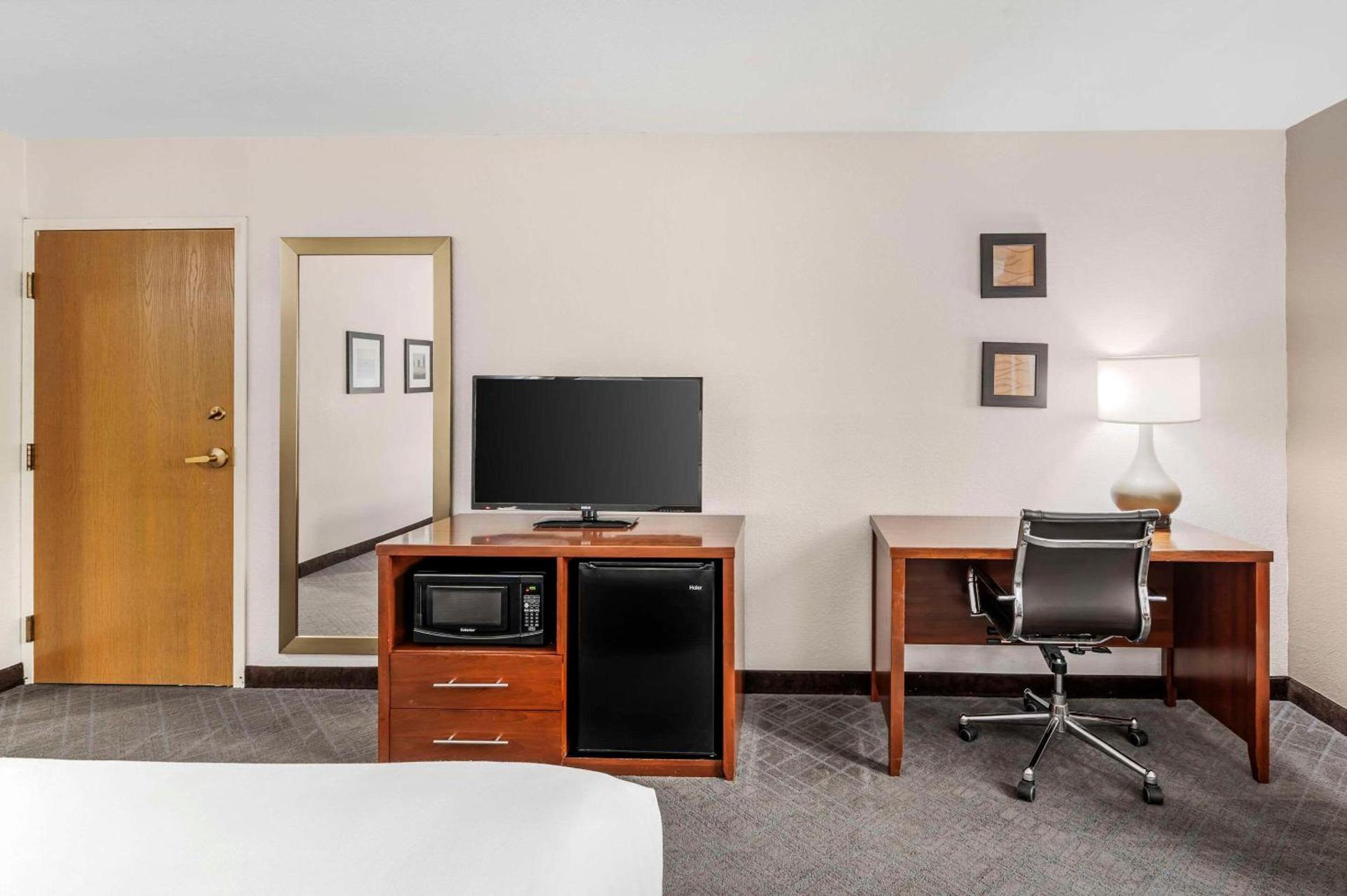 Comfort Inn Splash Harbor photo 6