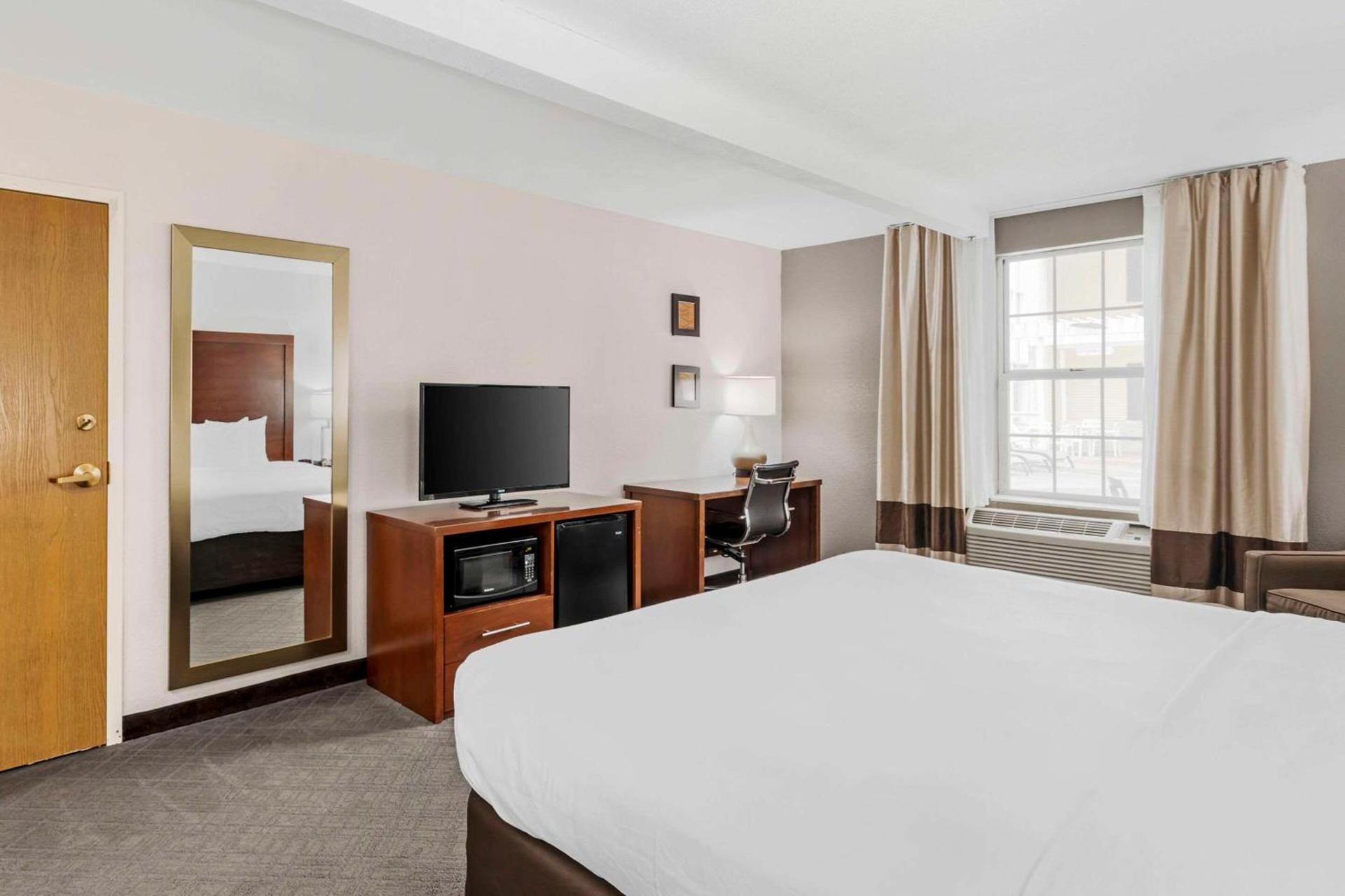 Comfort Inn Splash Harbor photo 7