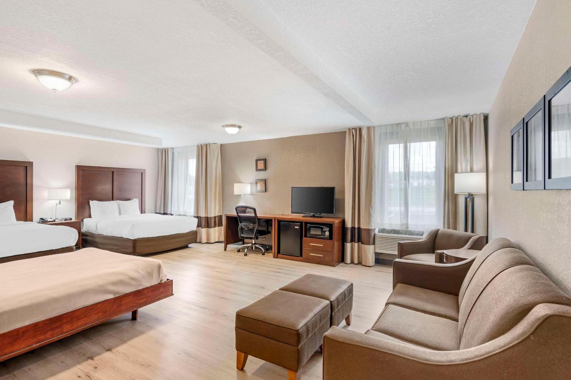 Comfort Inn Splash Harbor photo 11