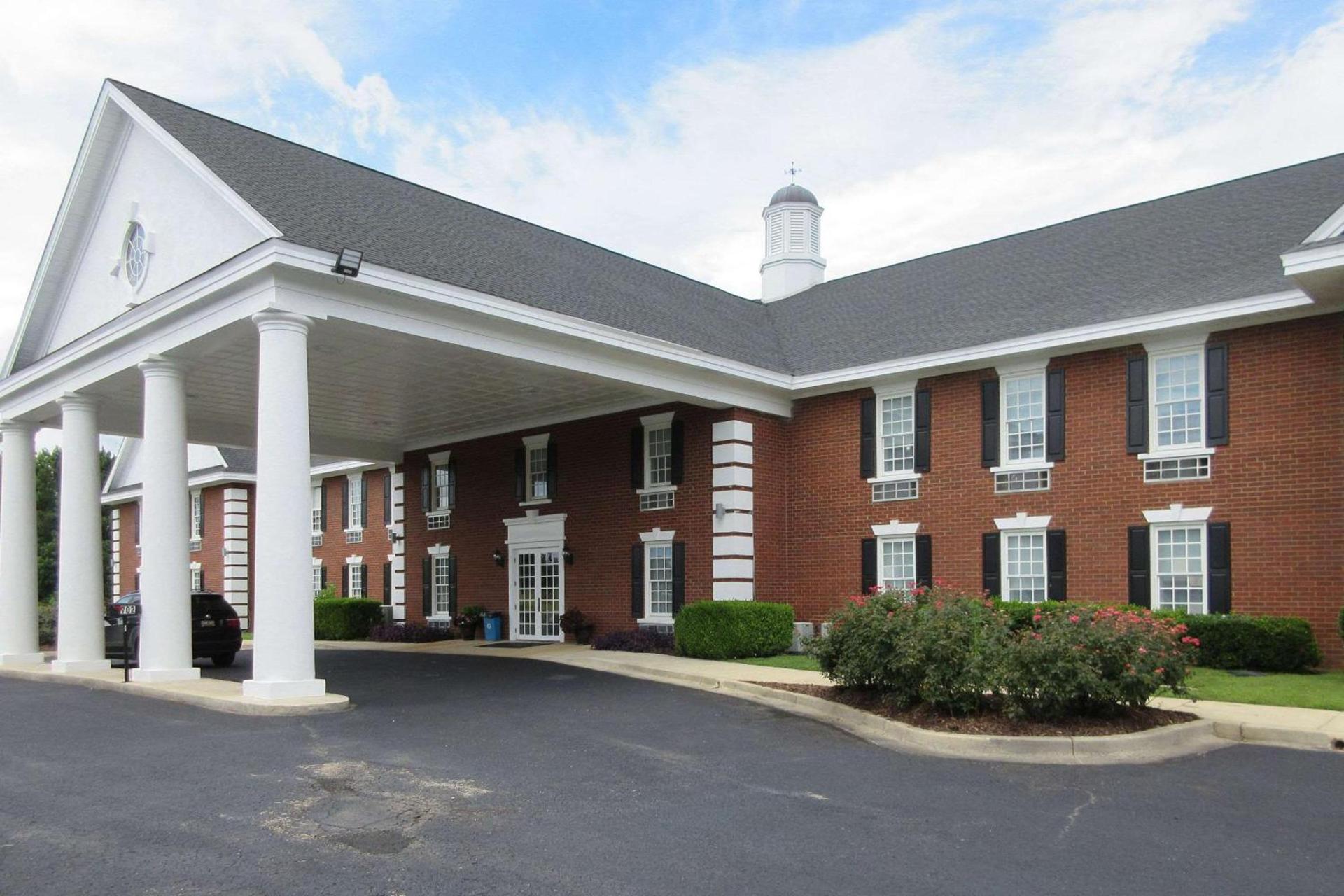 Quality Inn & Suites Edgefield photo 1