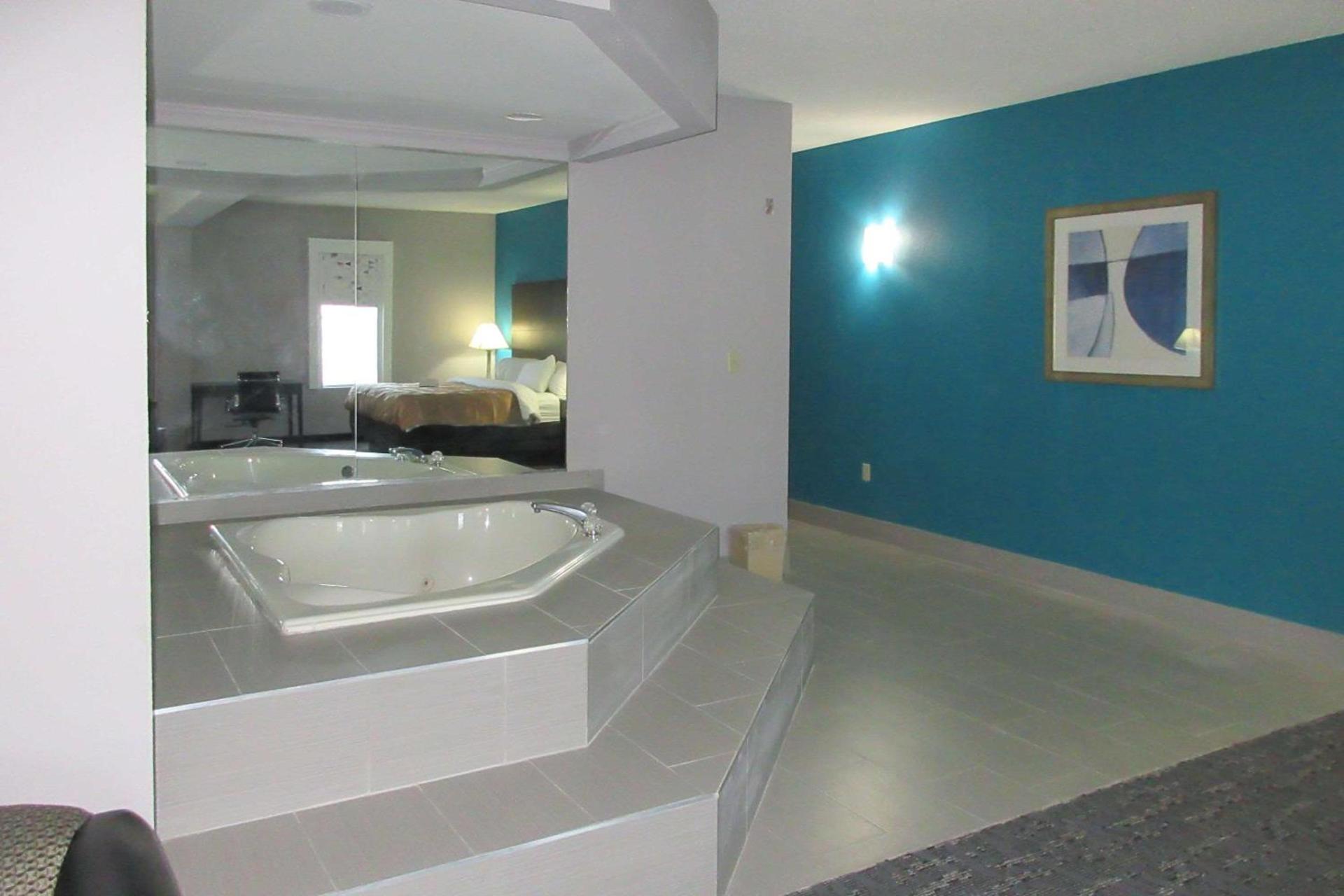Quality Inn & Suites Edgefield photo 4