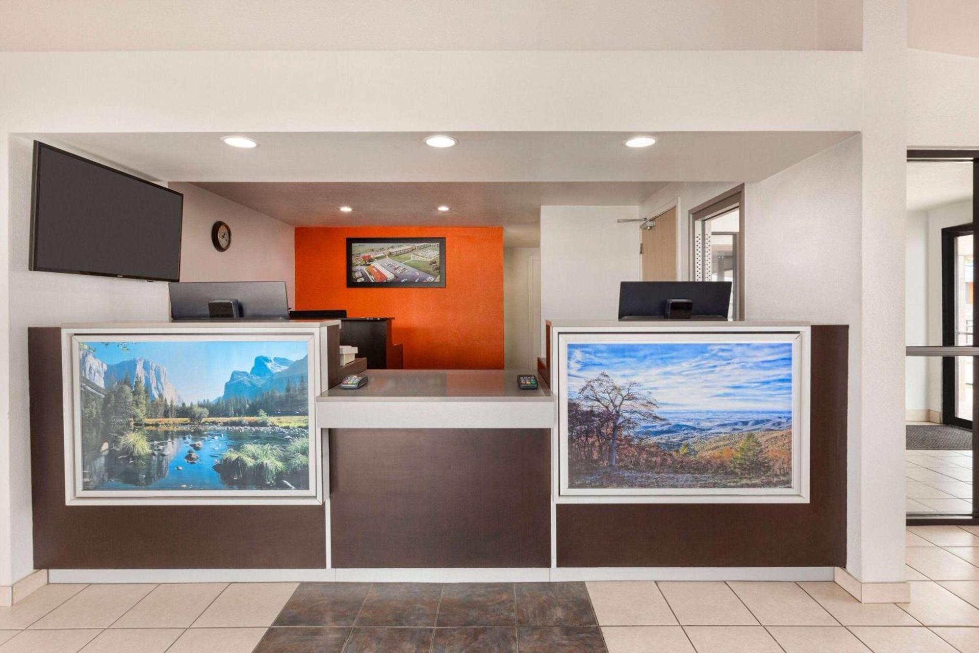 Howard Johnson by Wyndham Harrisonburg photo 5