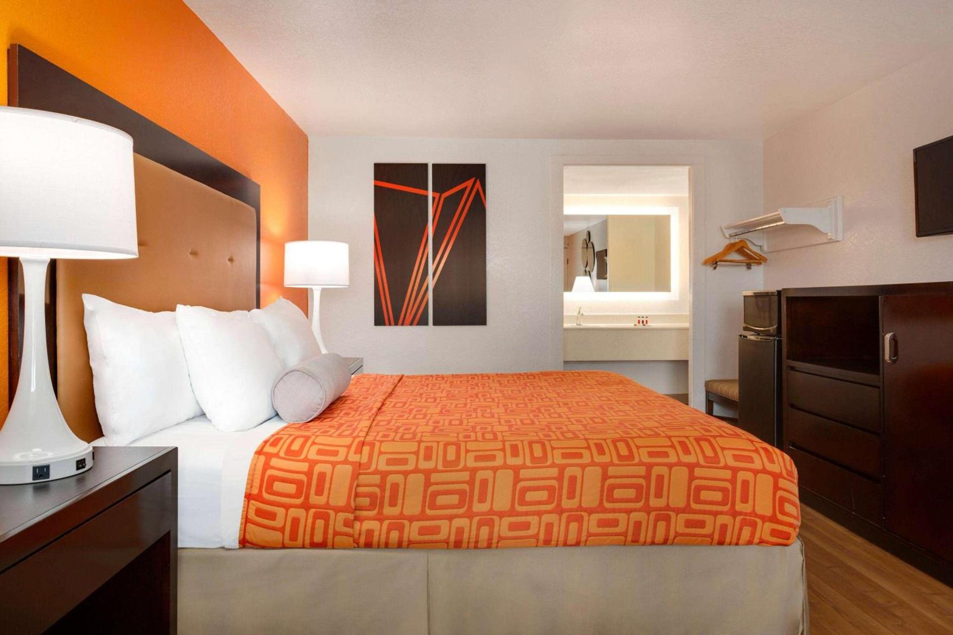 Howard Johnson by Wyndham Harrisonburg photo 9