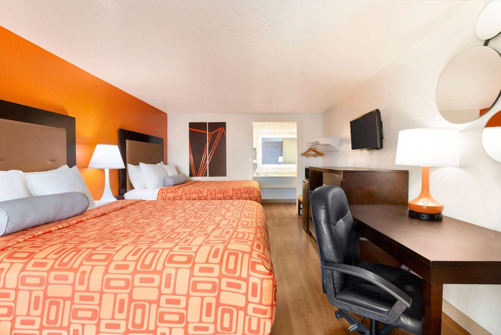 Howard Johnson by Wyndham Harrisonburg photo 13