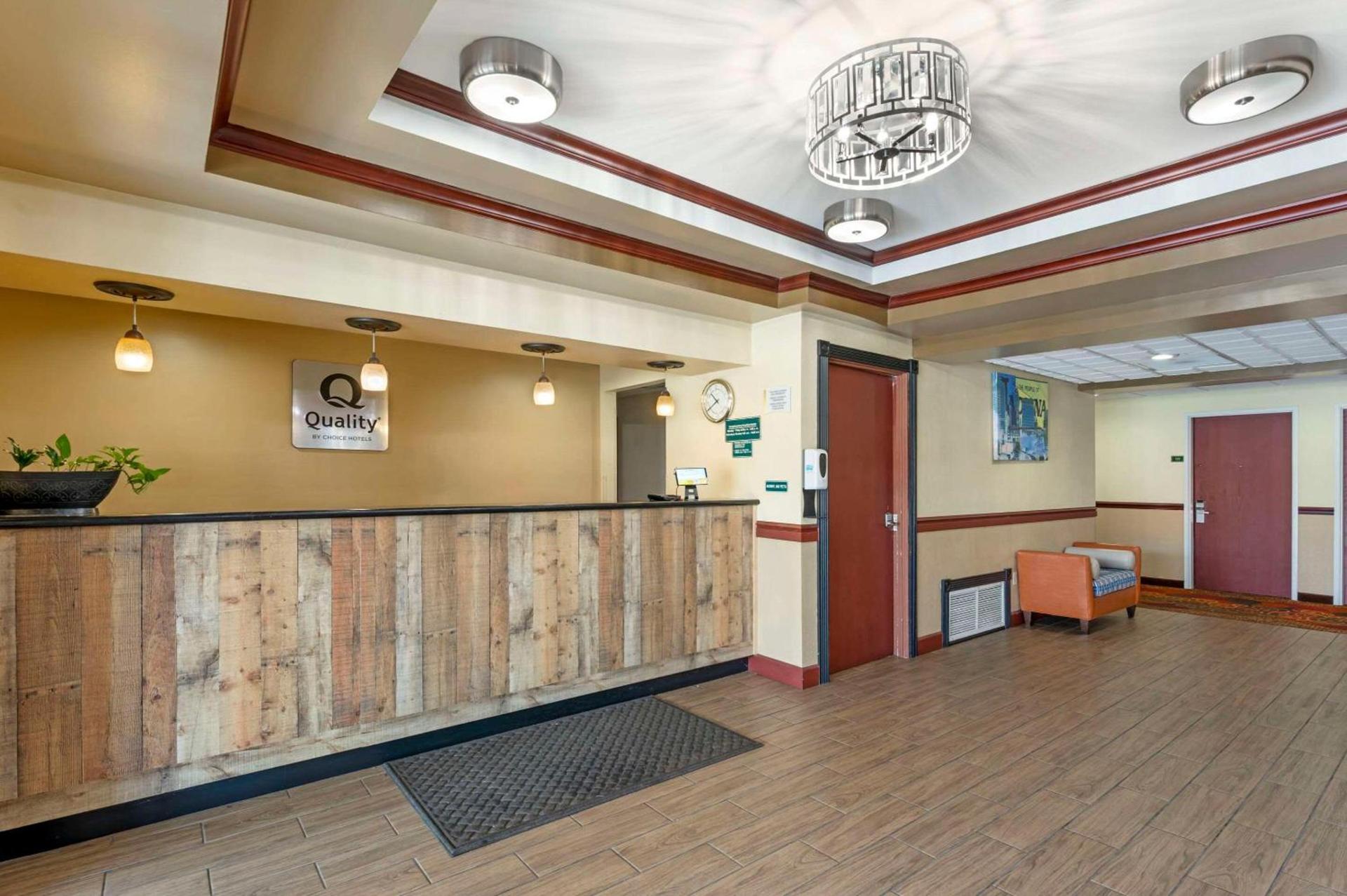 Quality Suites photo 4