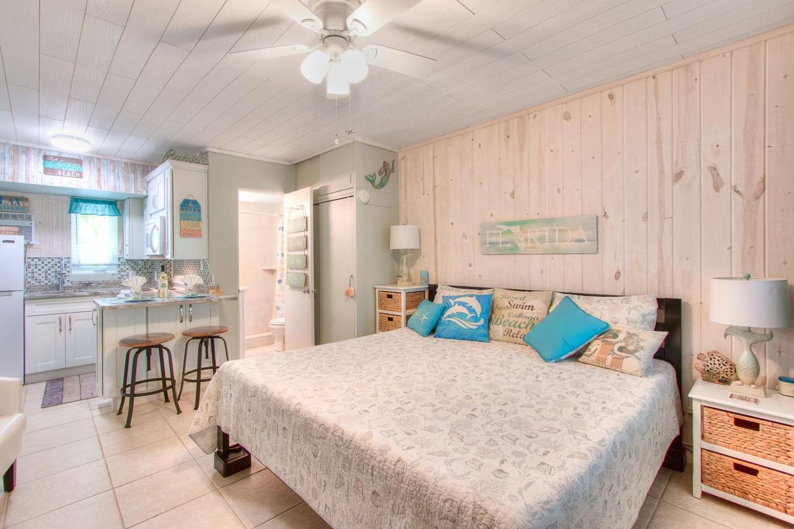 Tropic Terrace Suite #12 - Beachfront Resort photo 10