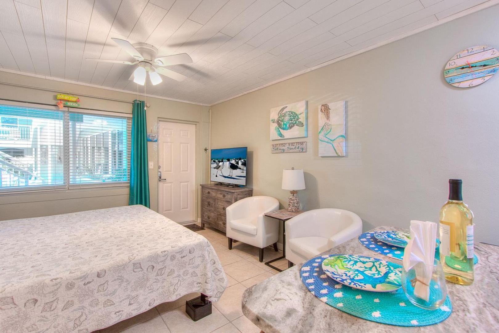 Tropic Terrace Suite #12 - Beachfront Resort photo 9