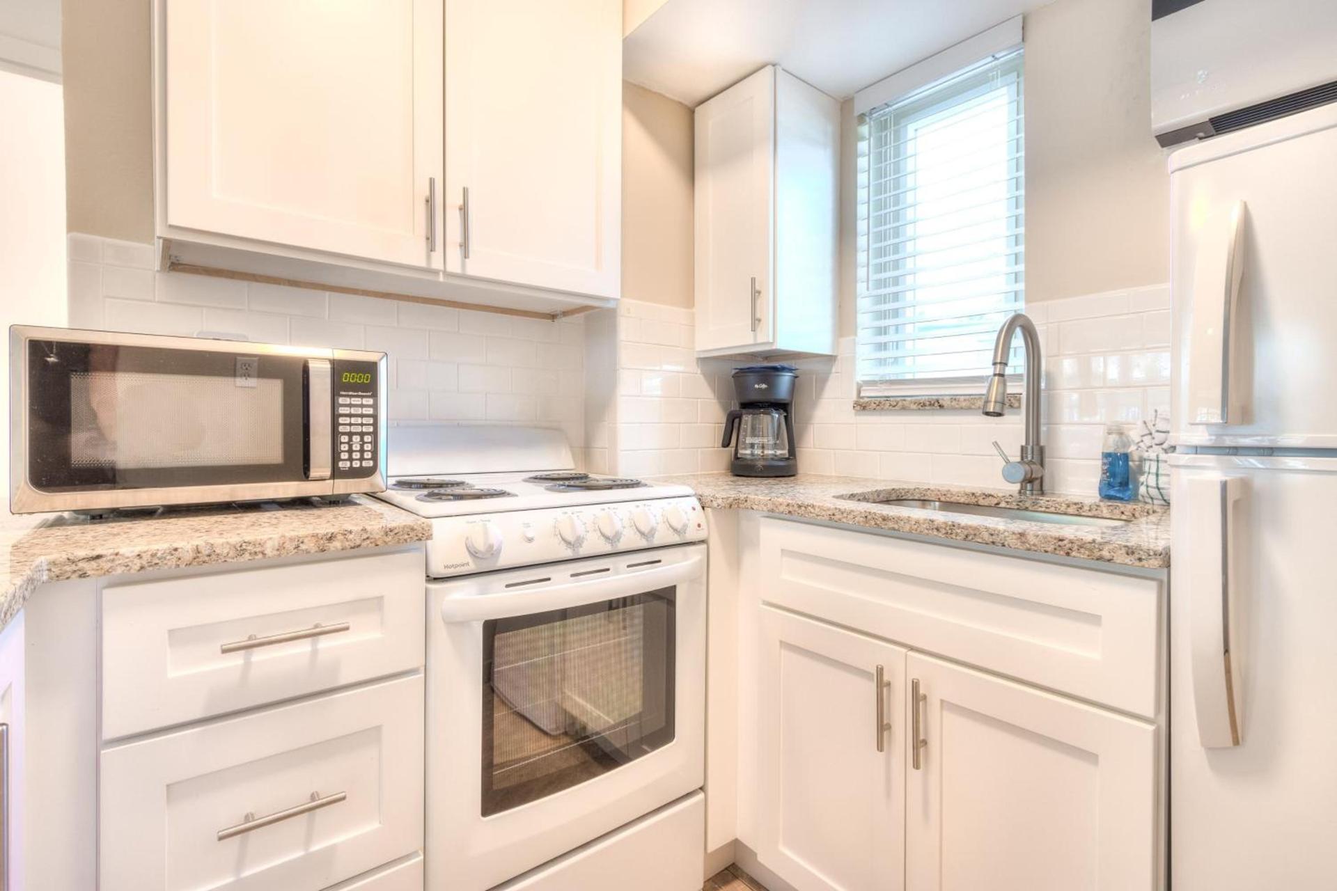 Tropic Terrace #18 - Beachfront Resort photo 20