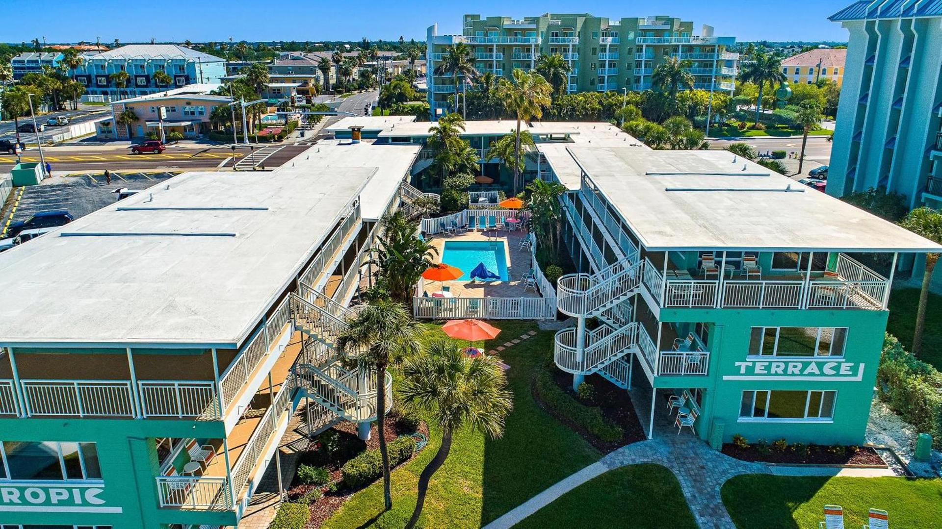 Tropic Terrace #18 - Beachfront Resort photo 12