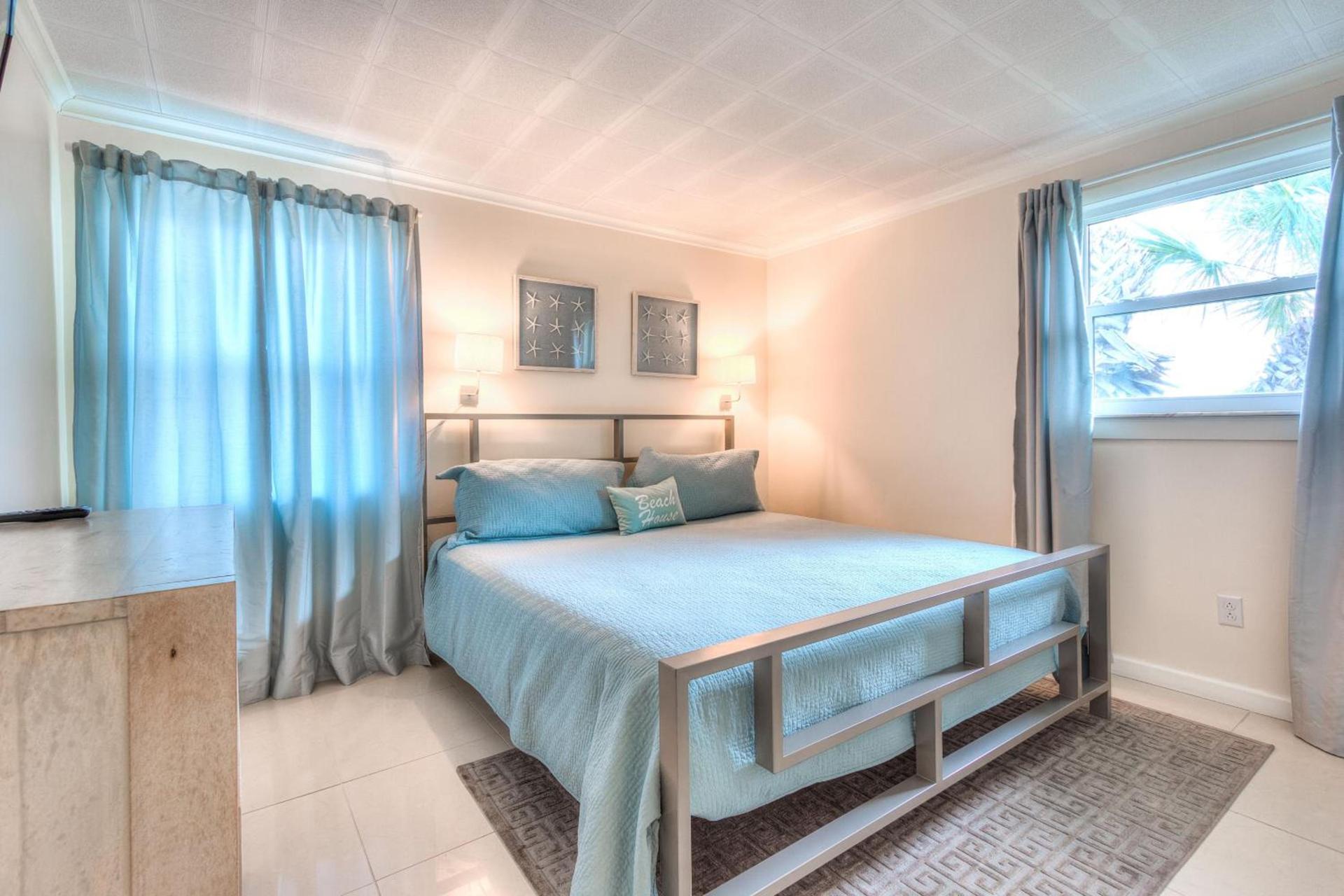Tropic Terrace Suite #40 - Beachfront Resort photo 18
