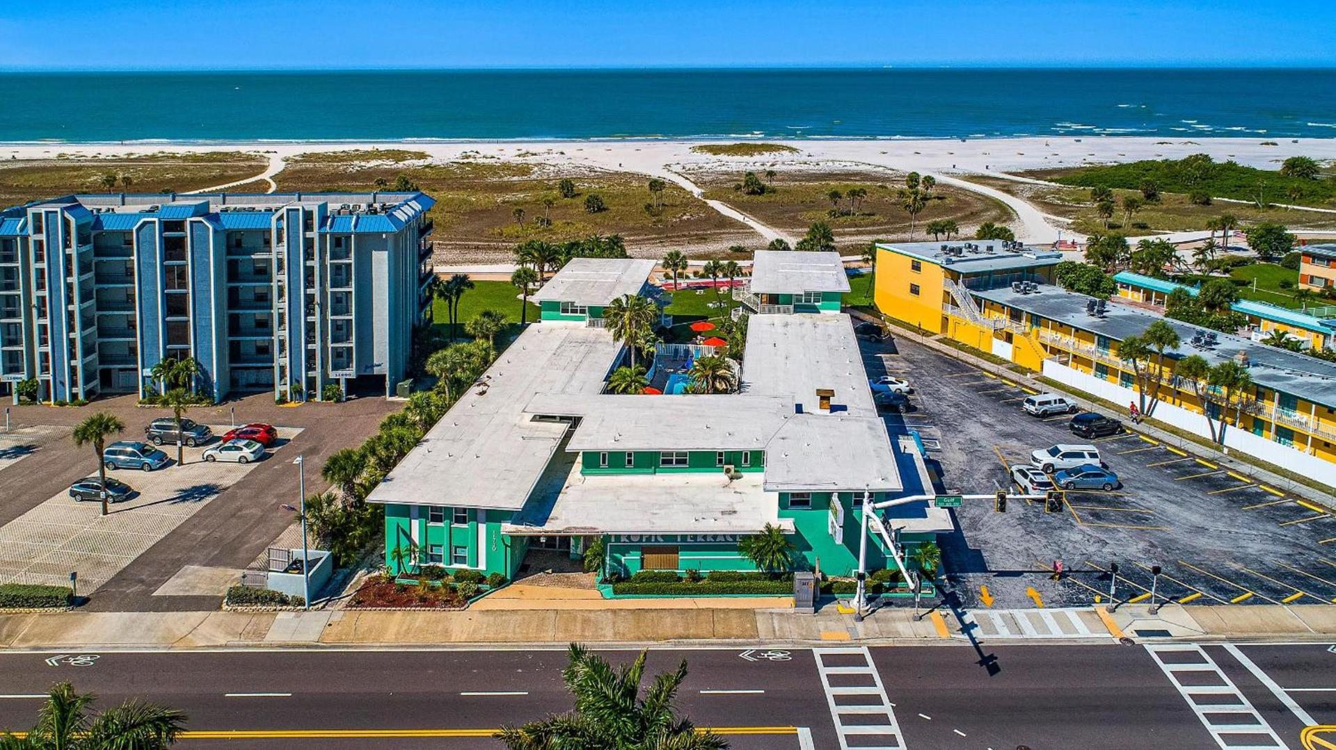 Tropic Terrace #41 - Beachfront Resort photo 7