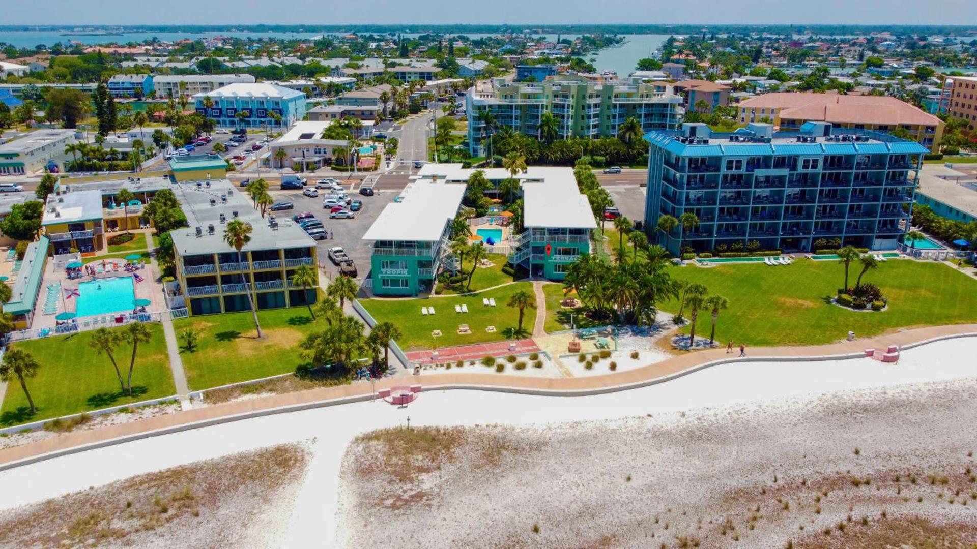 Tropic Terrace #41 - Beachfront Resort photo 16