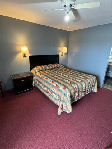 Pratt Budget Inn photo 12