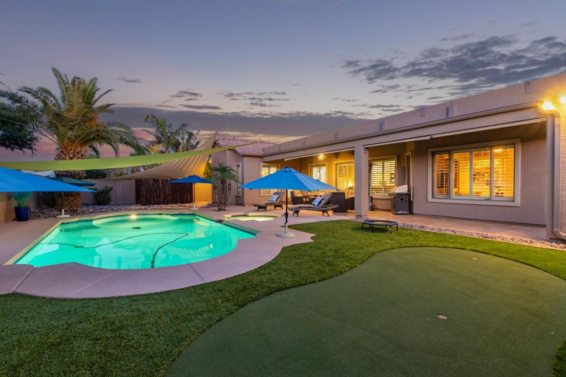 Runaway Bay Chandler photo 18