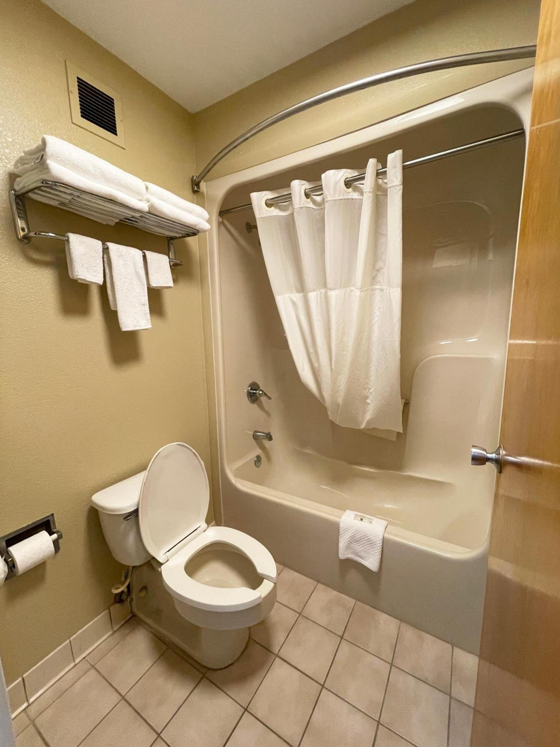Quality Inn Kenly I-95 photo 47