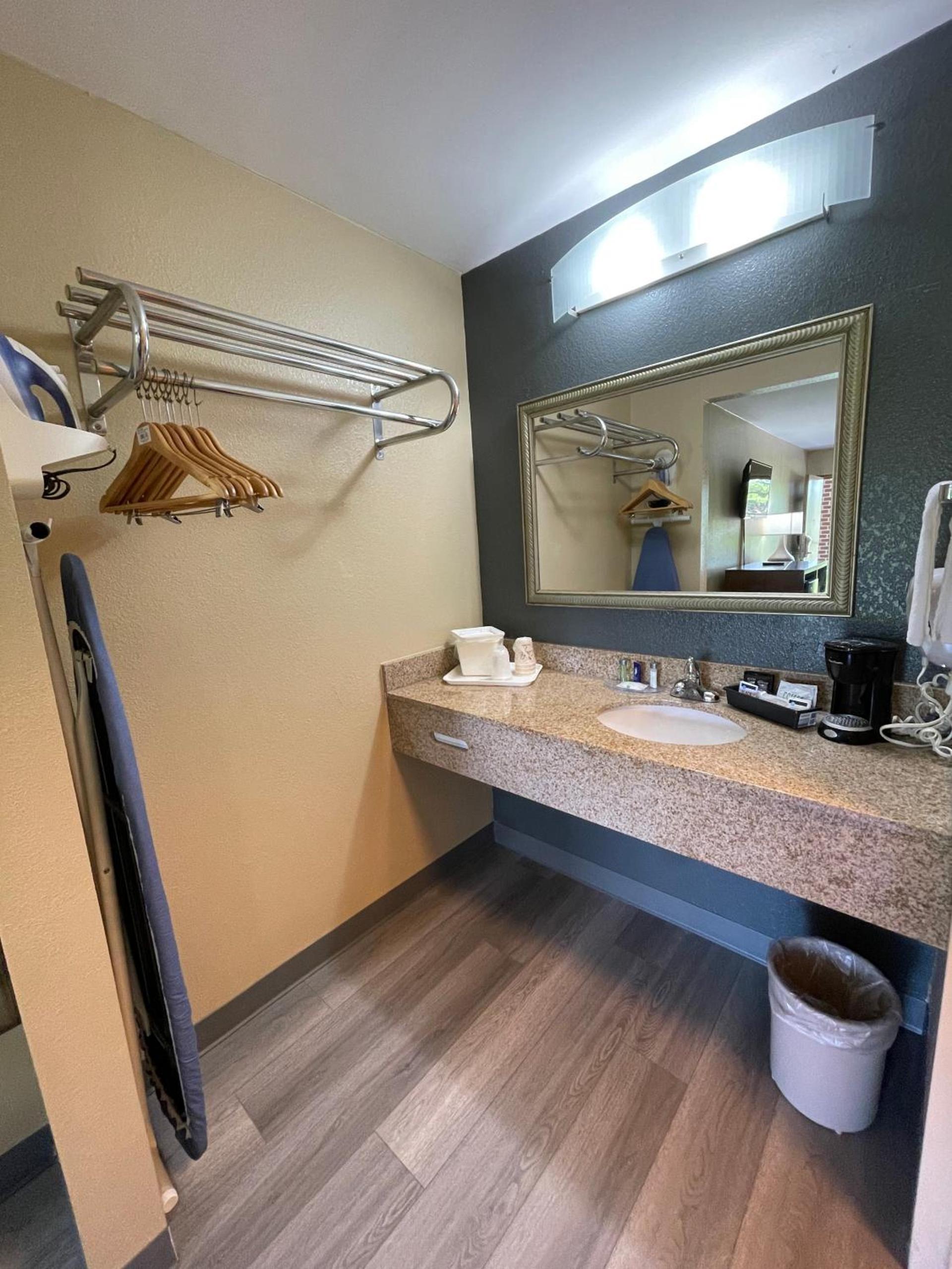 Quality Inn Kenly I-95 photo 48
