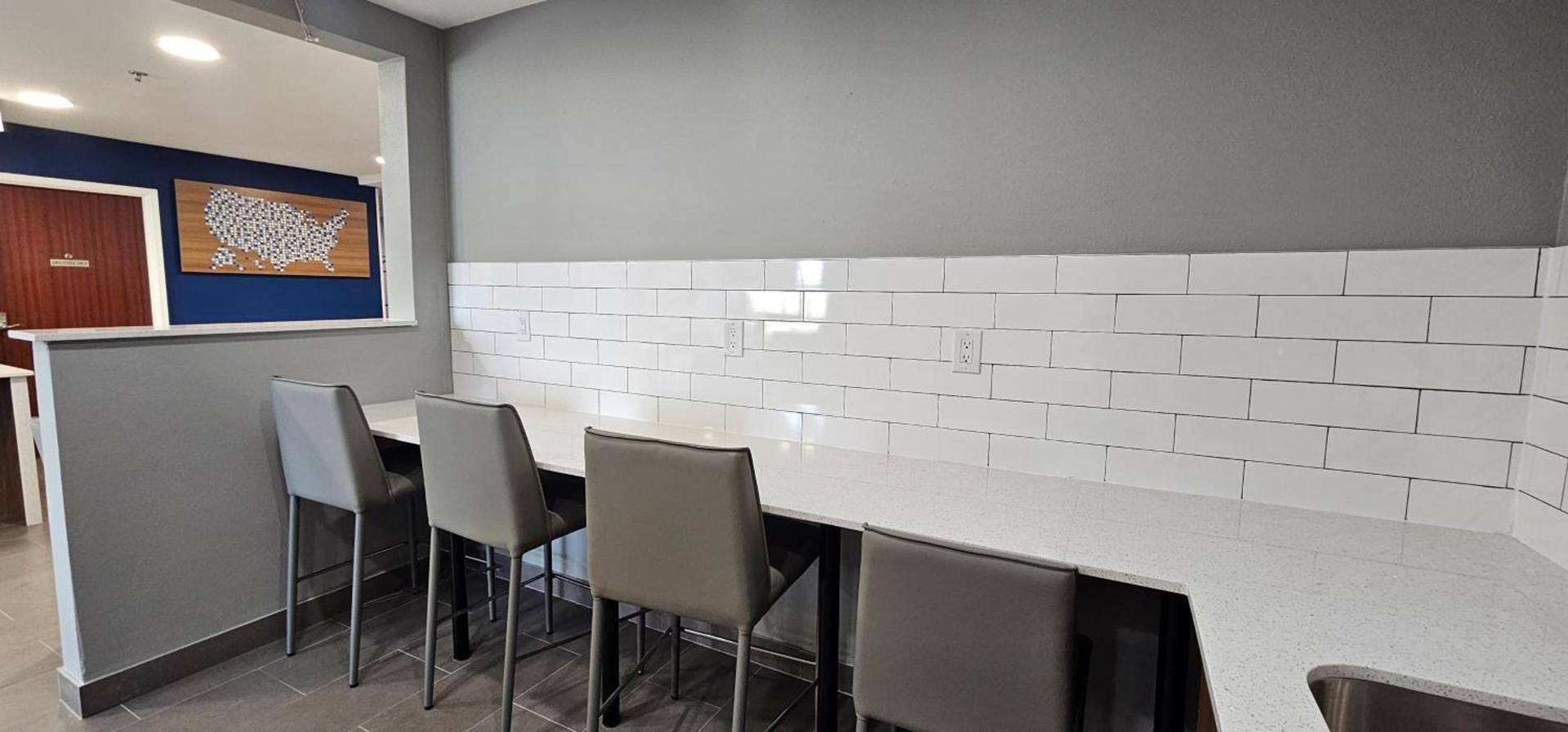 Microtel Inn & Suites by Wyndham Tulsa - Catoosa Route 66 photo 21