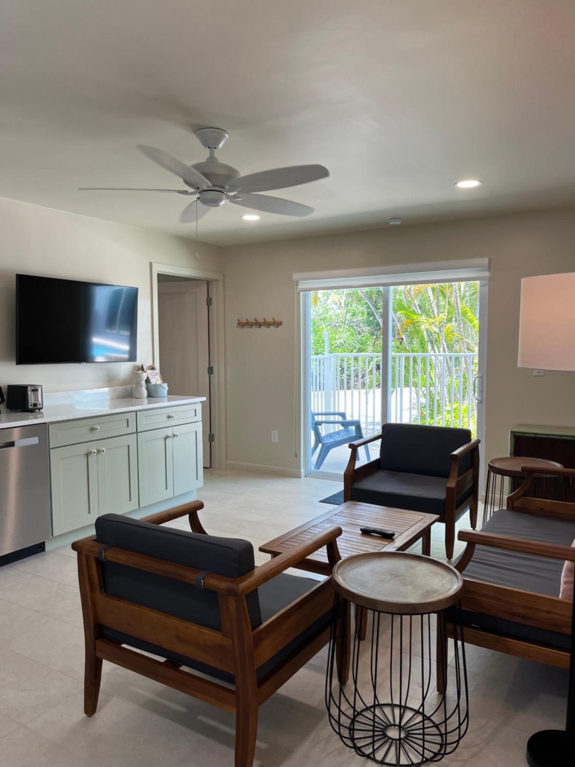 Sunshine Island Inn - Adults only photo 12