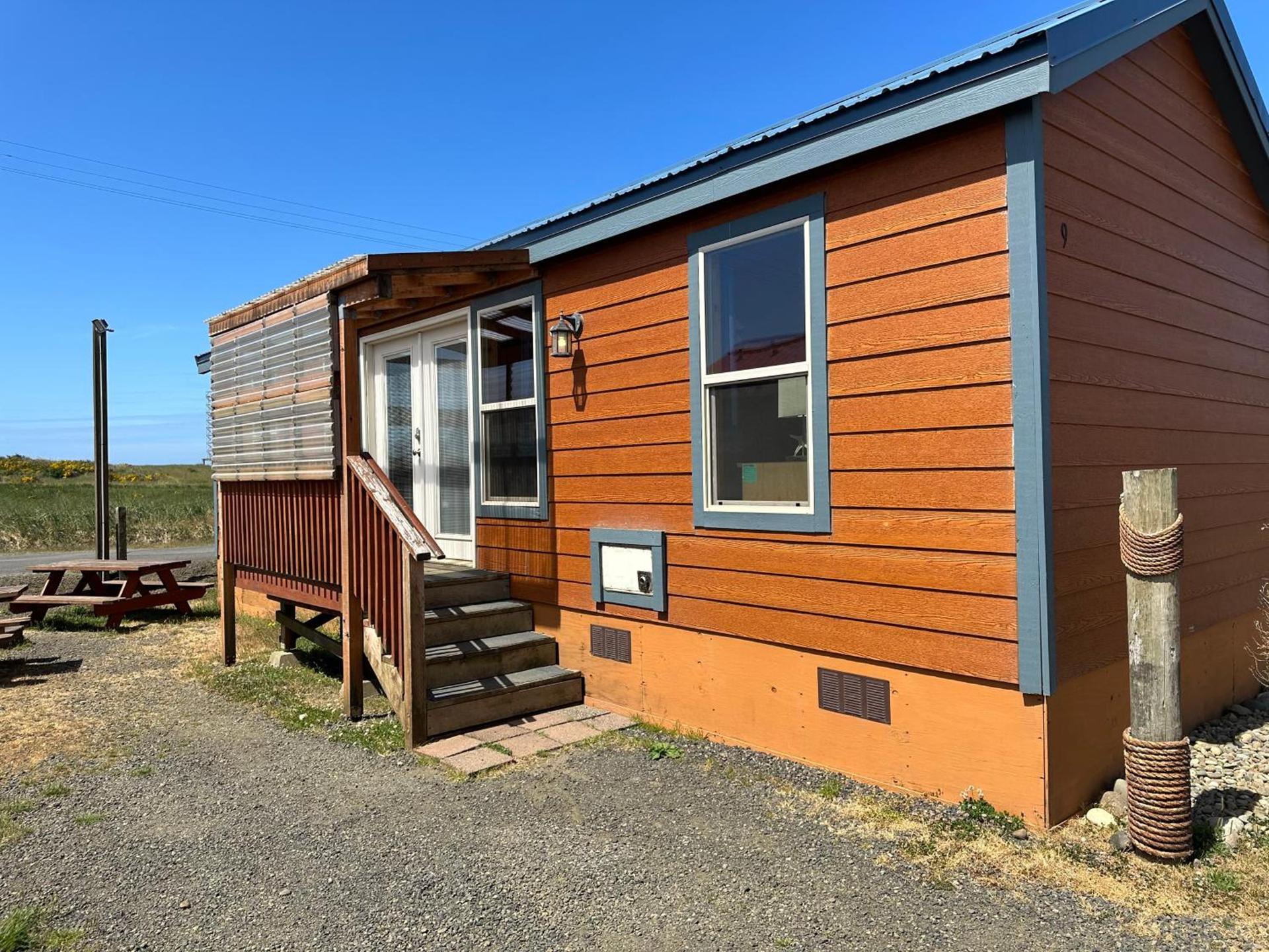 Westport Inn Cabins photo 9