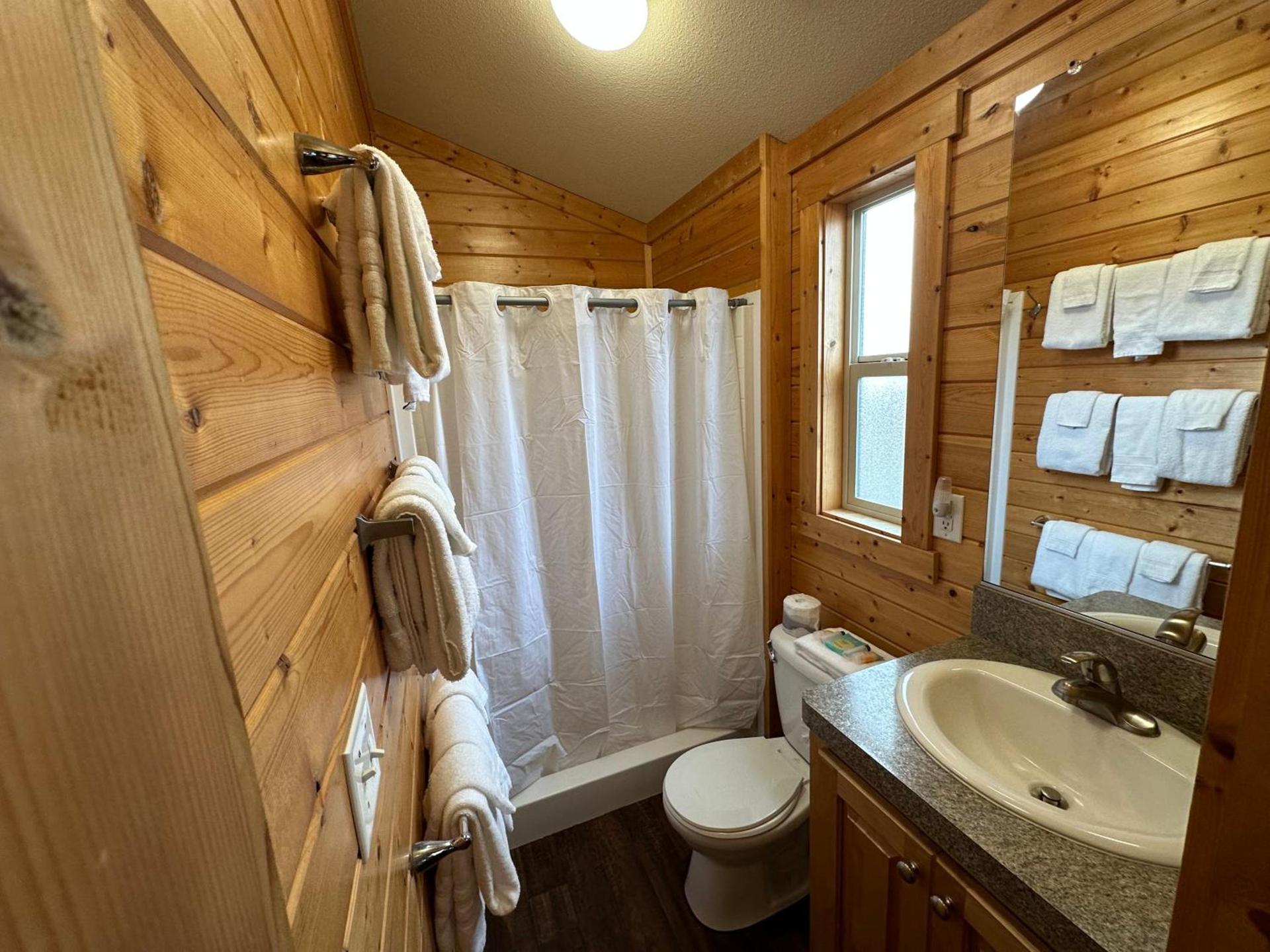Westport Inn Cabins photo 18