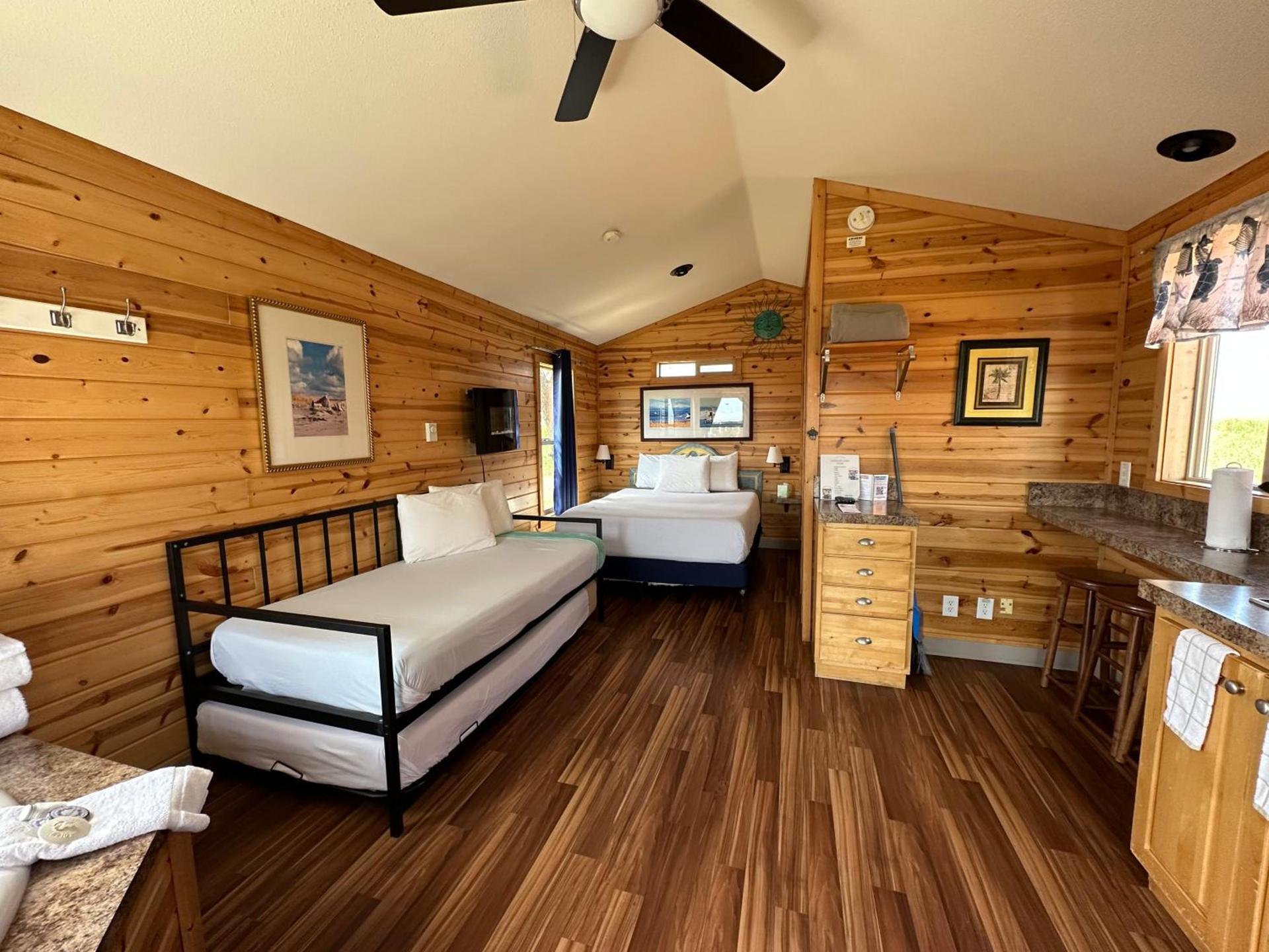Westport Inn Cabins photo 19